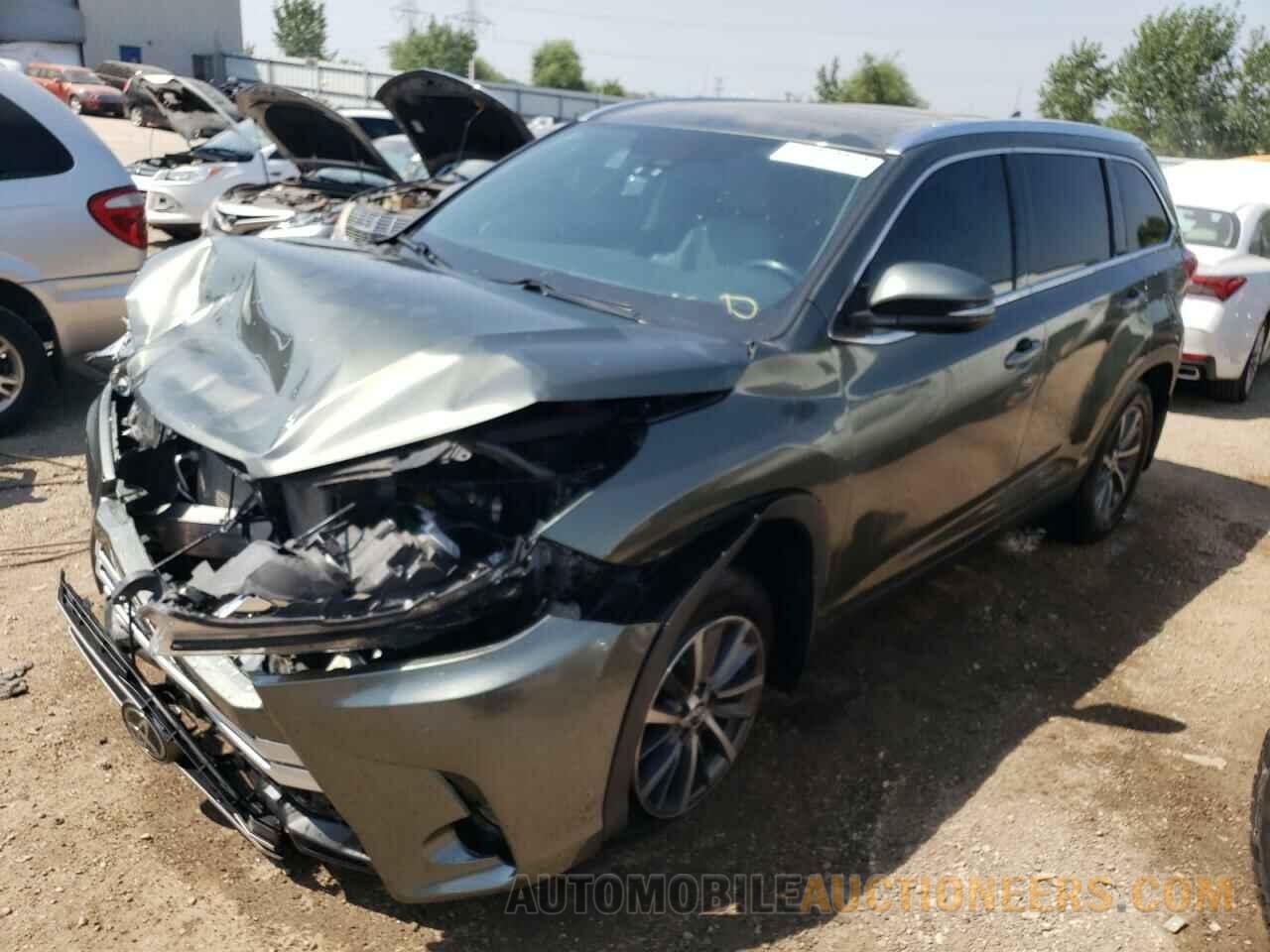 5TDJZRFH6KS972732 TOYOTA HIGHLANDER 2019