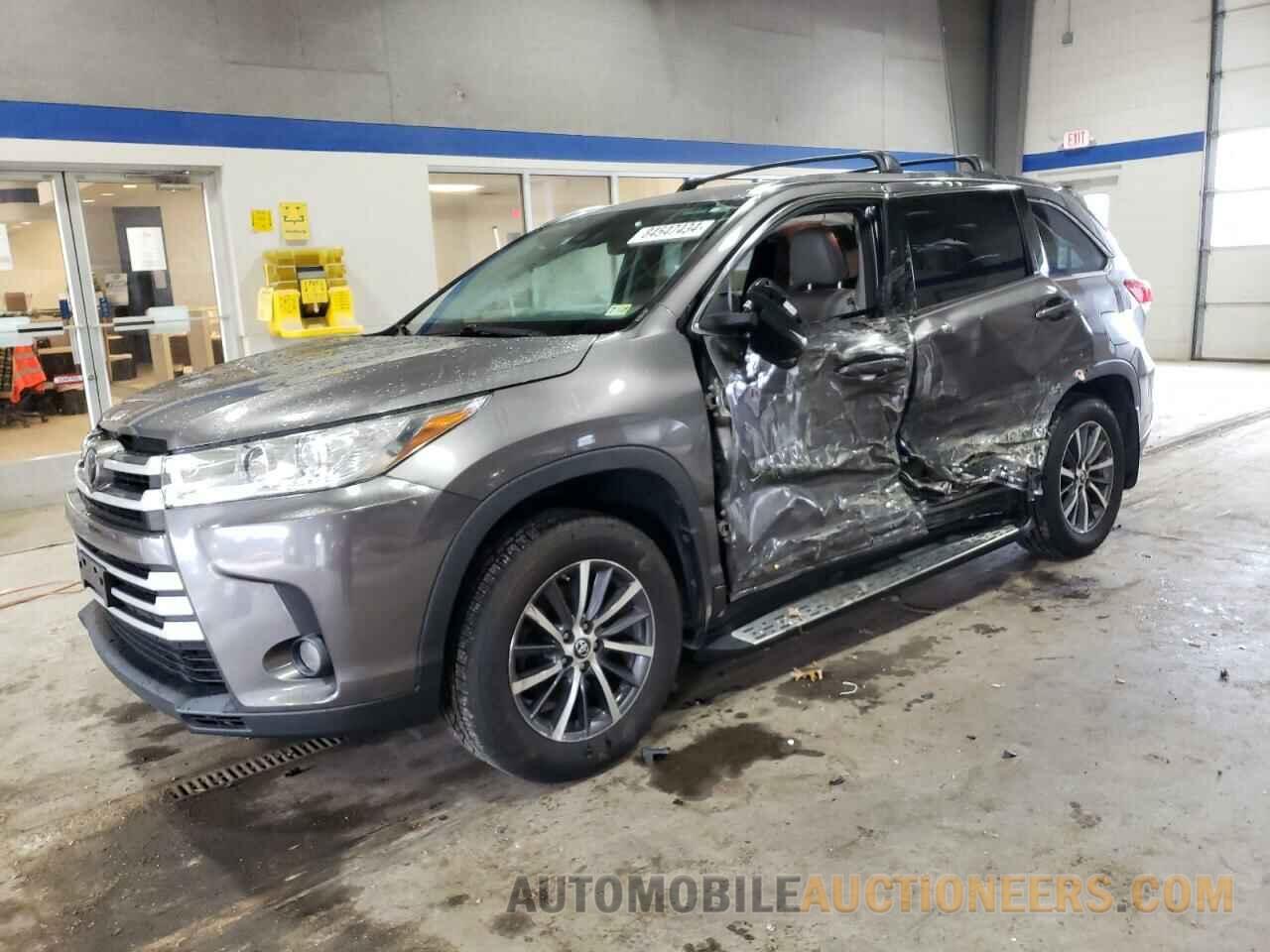 5TDJZRFH7HS421637 TOYOTA HIGHLANDER 2017