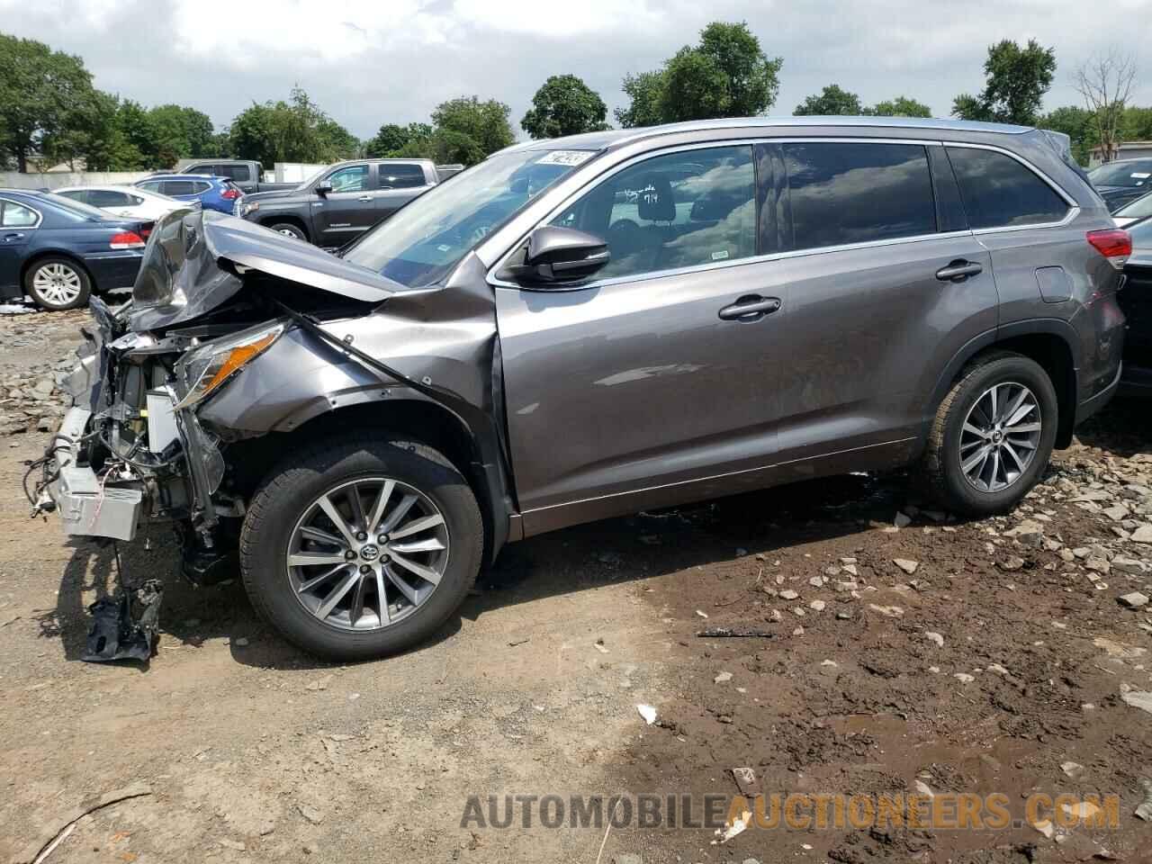 5TDJZRFH7HS521320 TOYOTA HIGHLANDER 2017