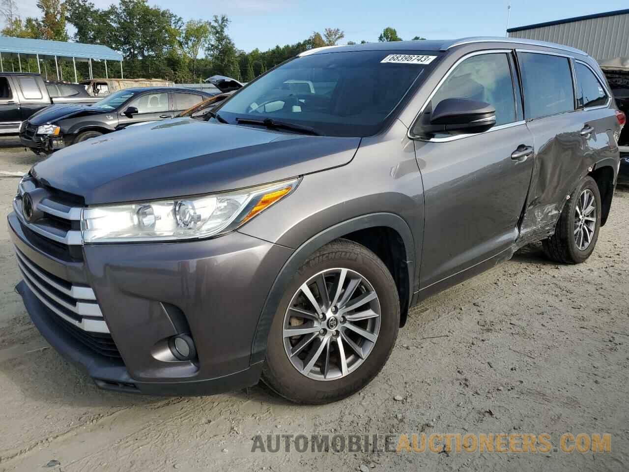 5TDJZRFH7HS522595 TOYOTA HIGHLANDER 2017