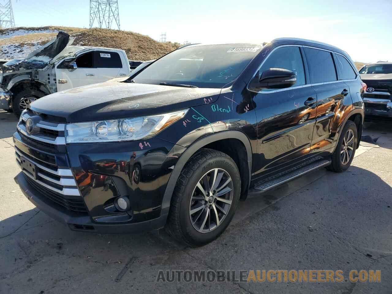 5TDJZRFH7JS495940 TOYOTA HIGHLANDER 2018