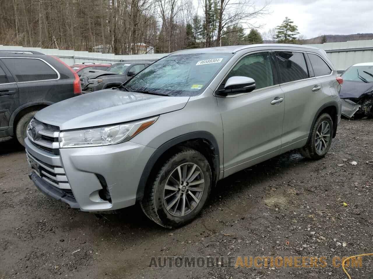 5TDJZRFH7JS496666 TOYOTA HIGHLANDER 2018