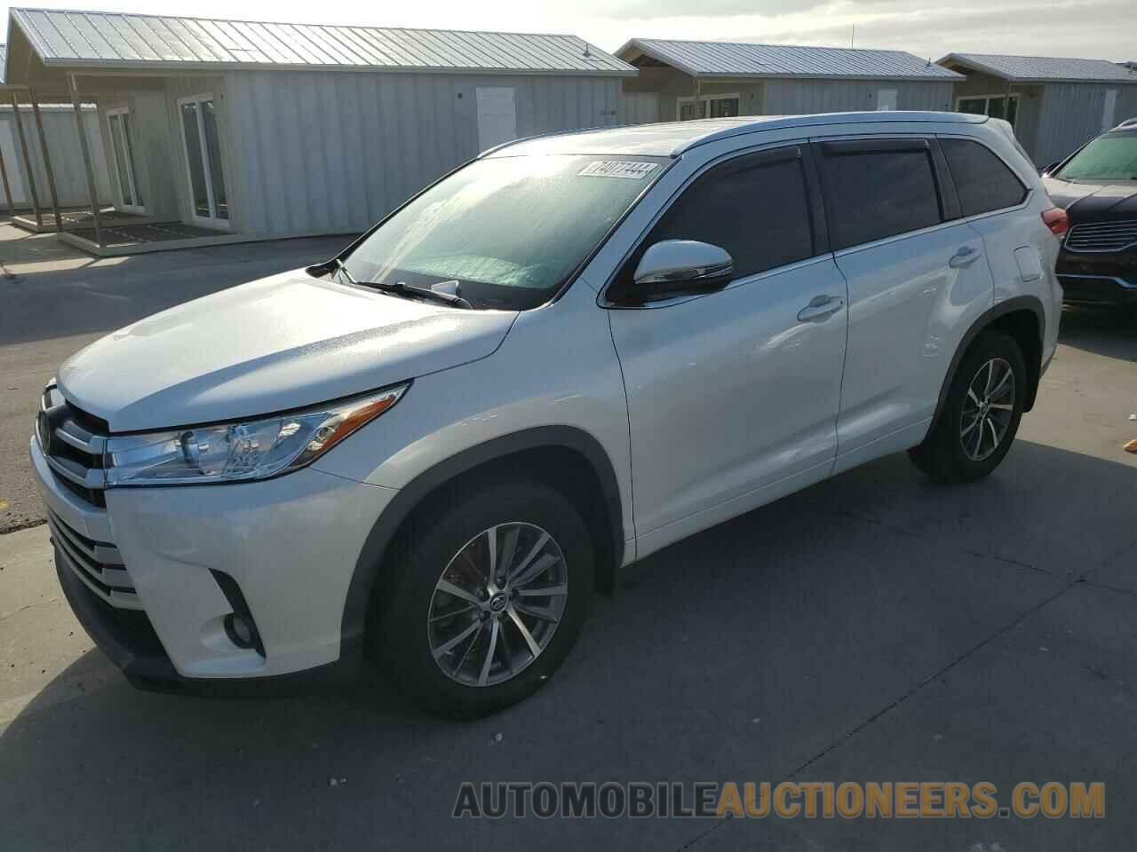 5TDJZRFH7JS545400 TOYOTA HIGHLANDER 2018