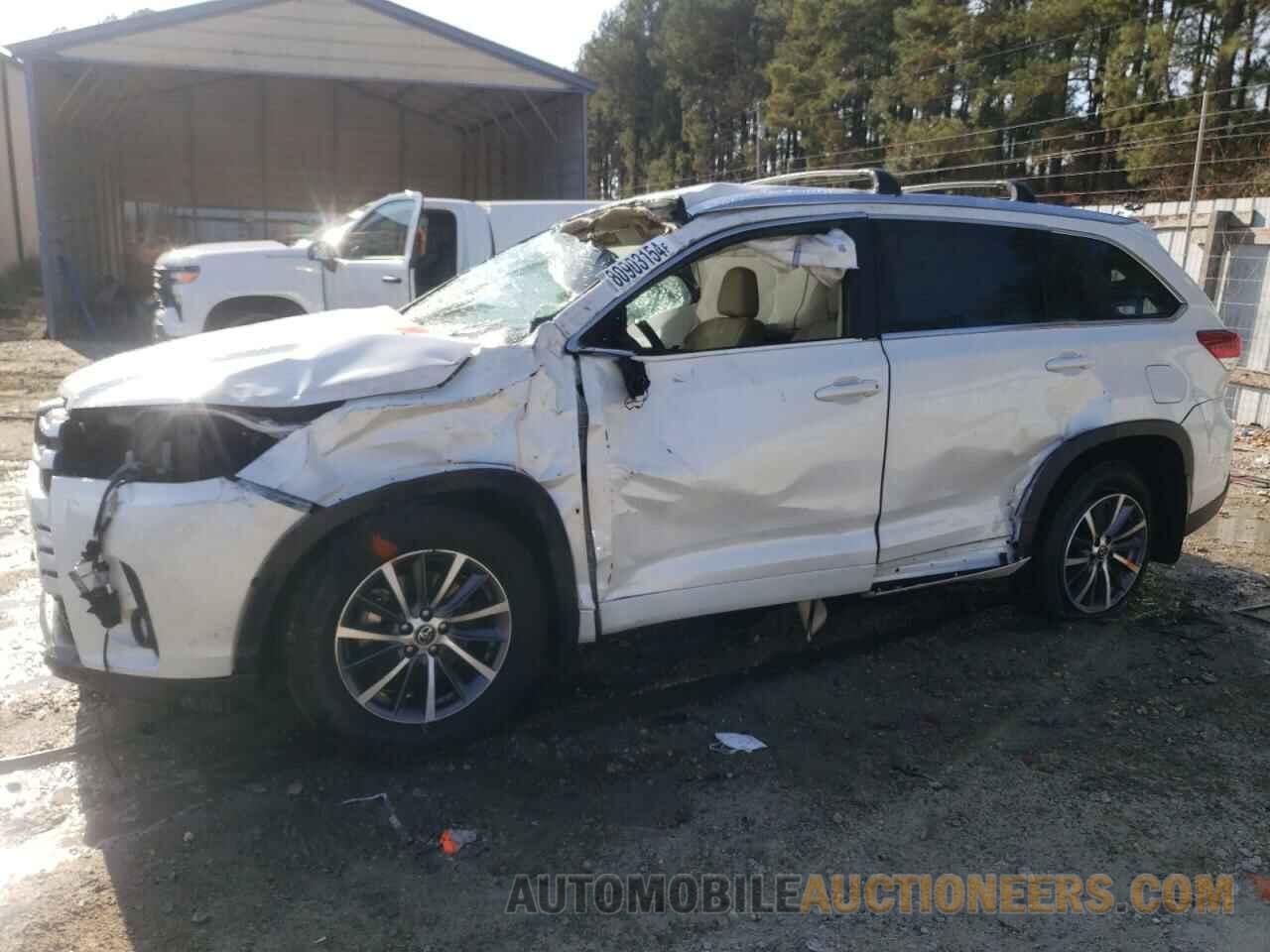 5TDJZRFH7JS562178 TOYOTA HIGHLANDER 2018