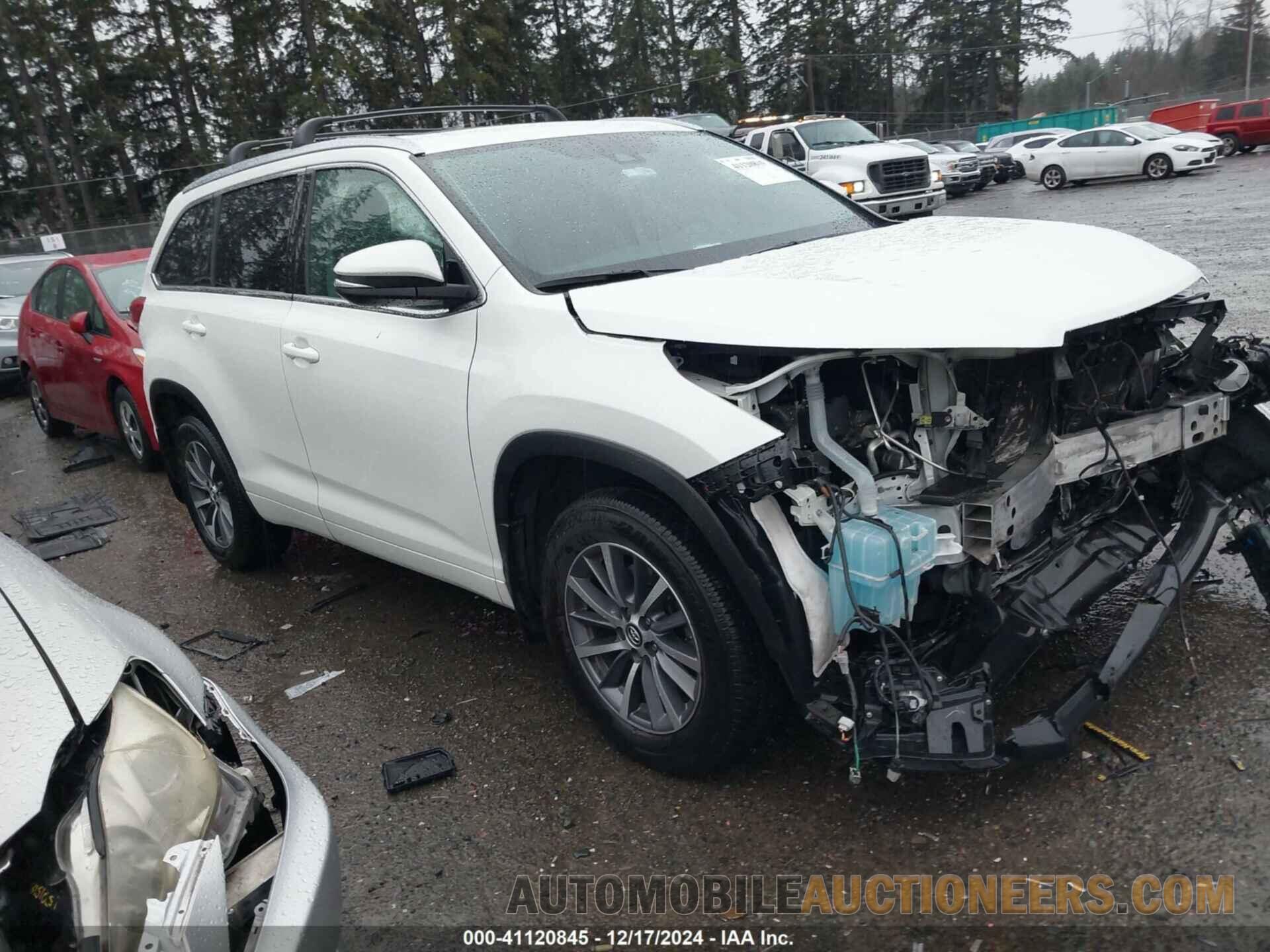 5TDJZRFH7JS800742 TOYOTA HIGHLANDER 2018