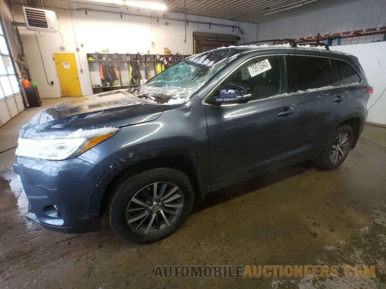 5TDJZRFH7JS809246 TOYOTA HIGHLANDER 2018