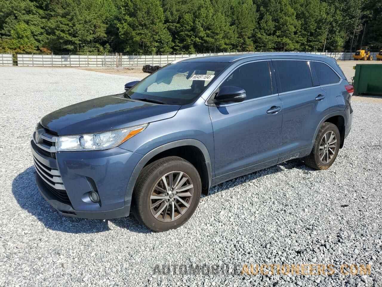 5TDJZRFH7JS819825 TOYOTA HIGHLANDER 2018