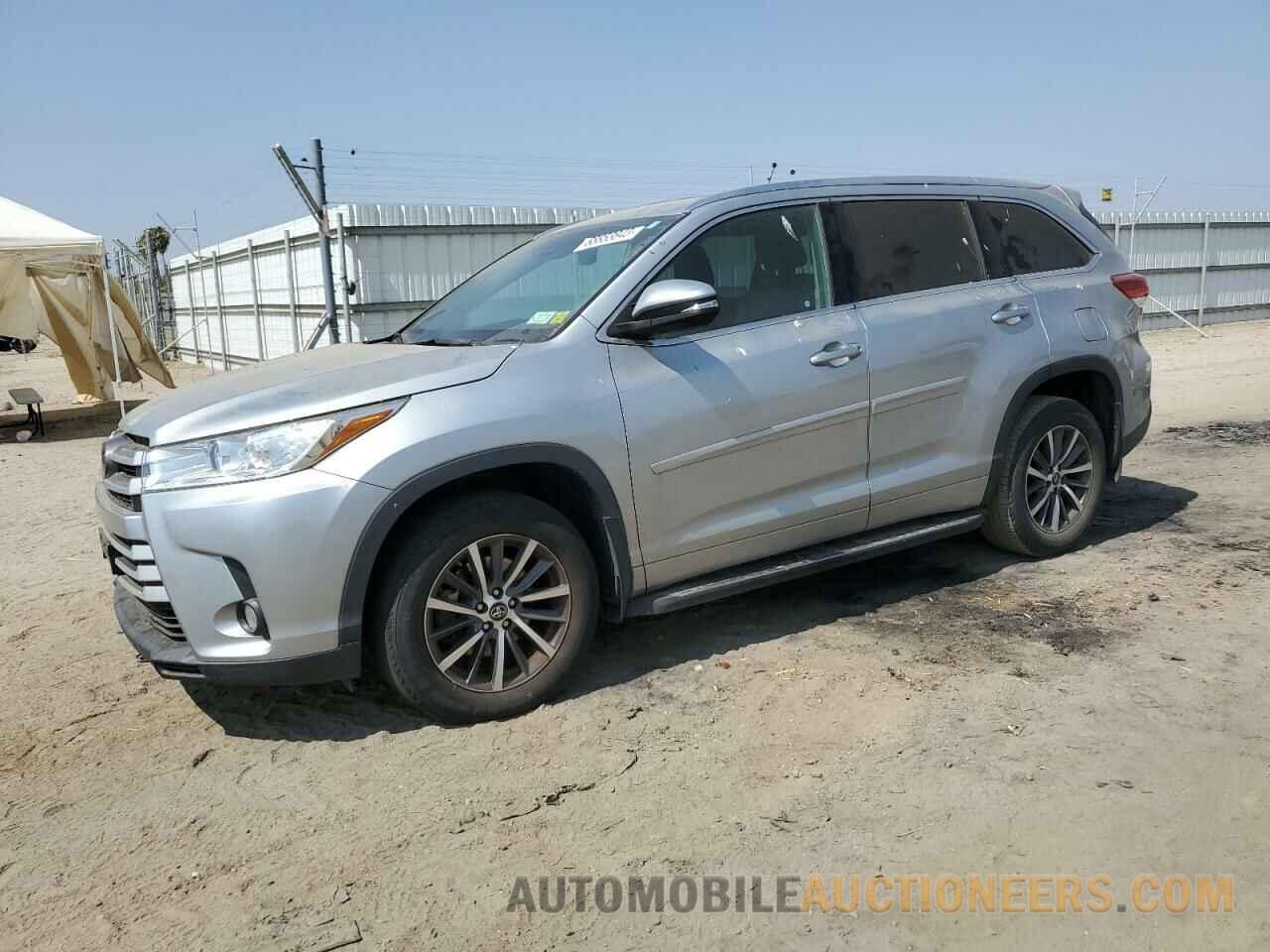 5TDJZRFH7JS824152 TOYOTA HIGHLANDER 2018