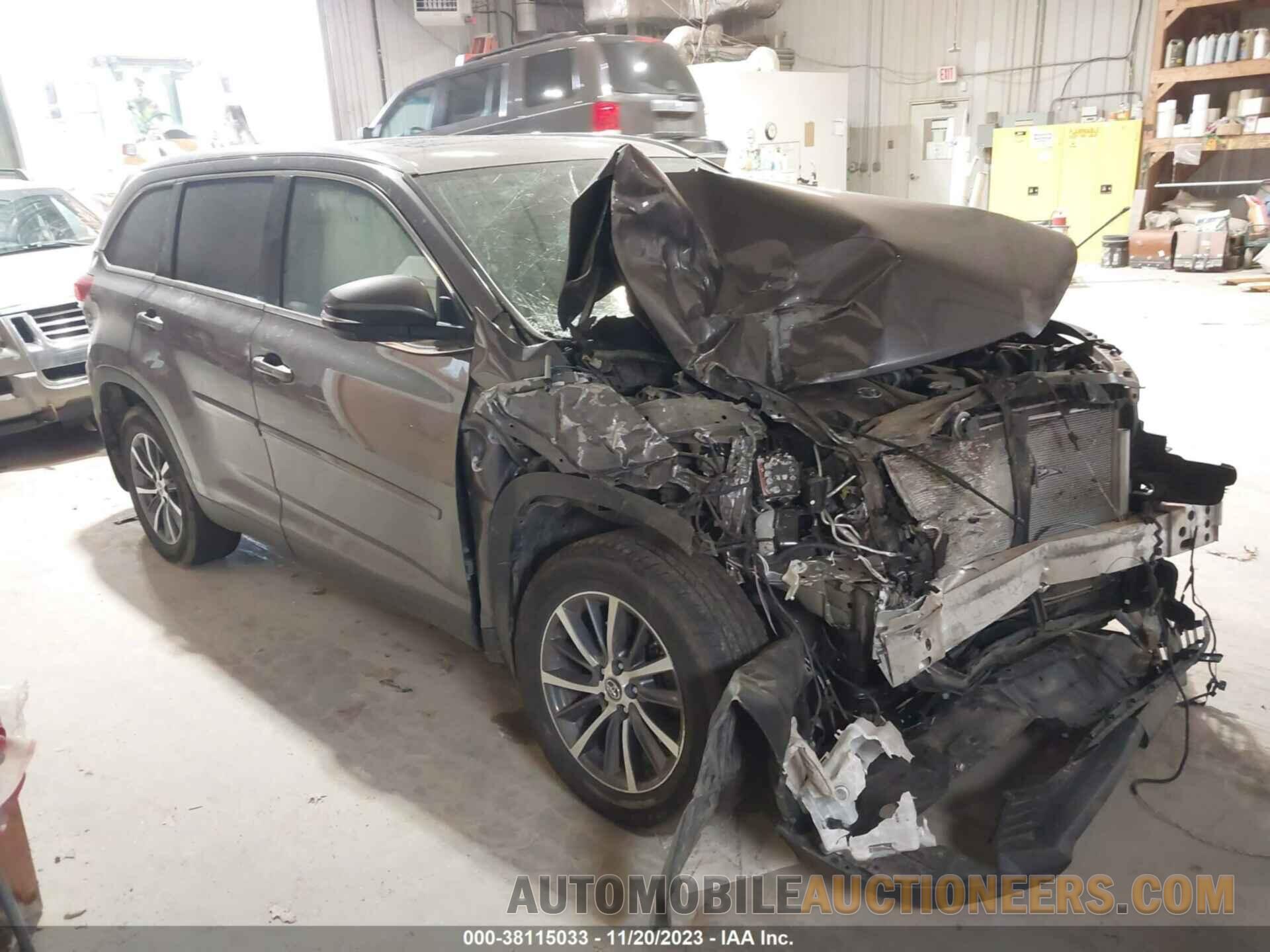 5TDJZRFH7KS579063 TOYOTA HIGHLANDER 2019