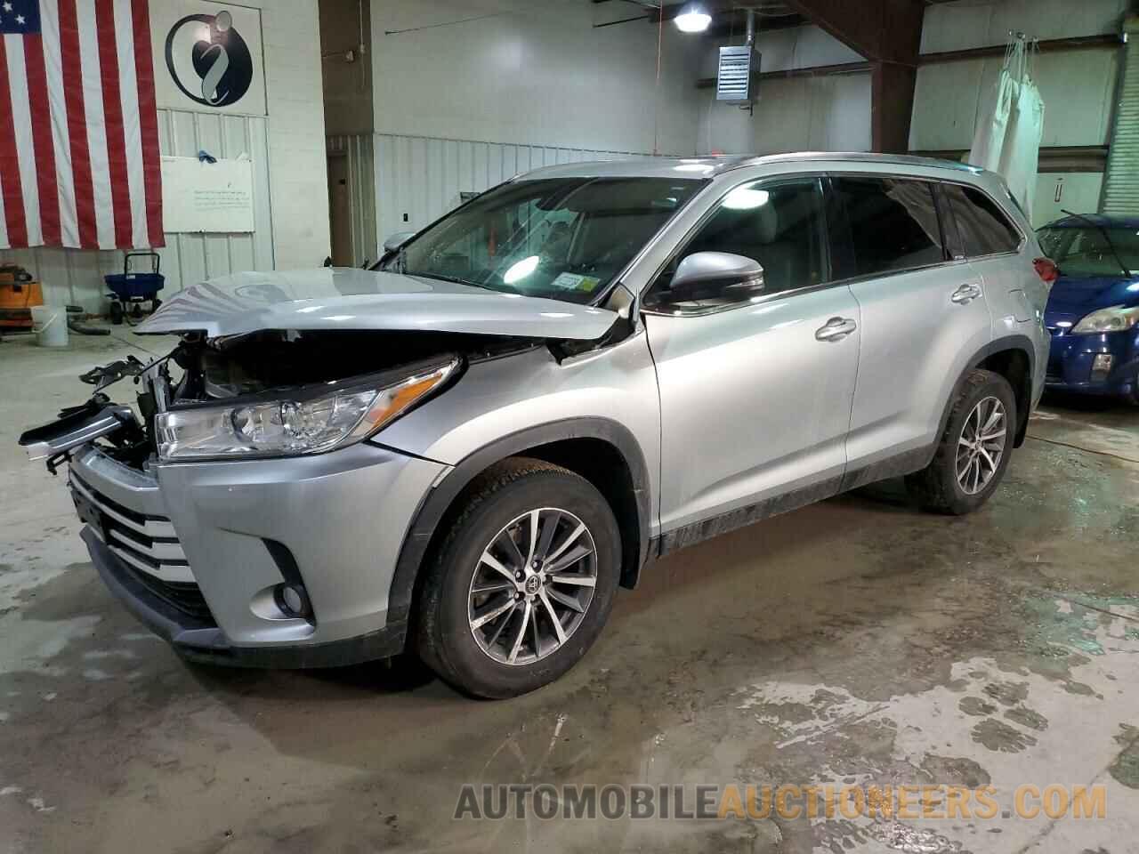 5TDJZRFH7KS582870 TOYOTA HIGHLANDER 2019