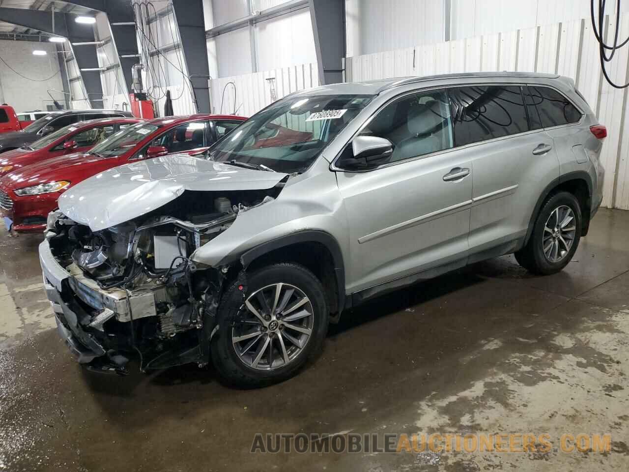 5TDJZRFH7KS590192 TOYOTA HIGHLANDER 2019