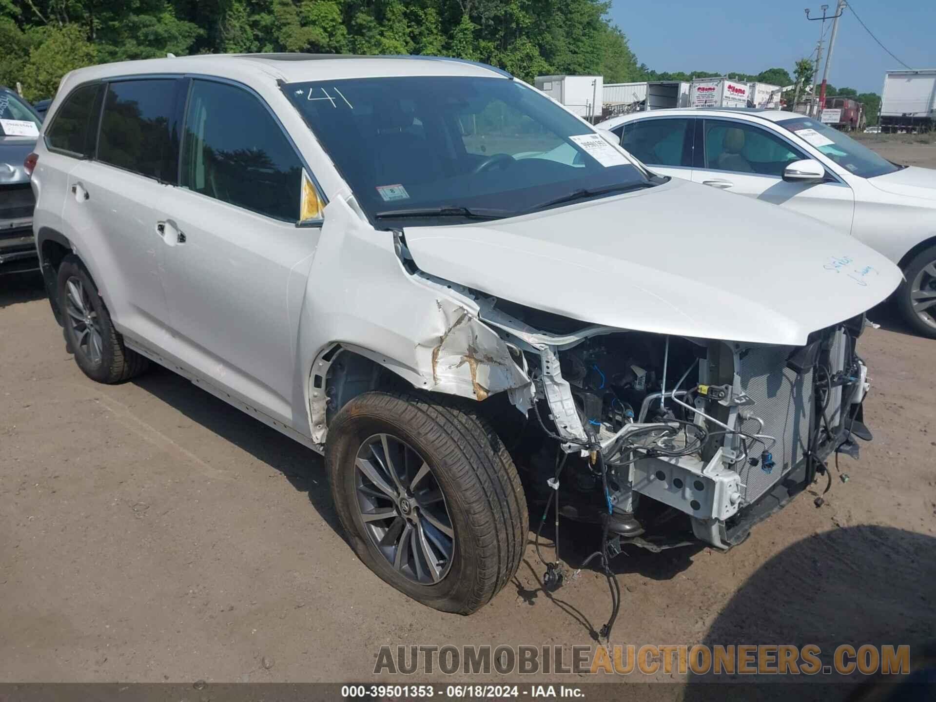 5TDJZRFH7KS612675 TOYOTA HIGHLANDER 2019