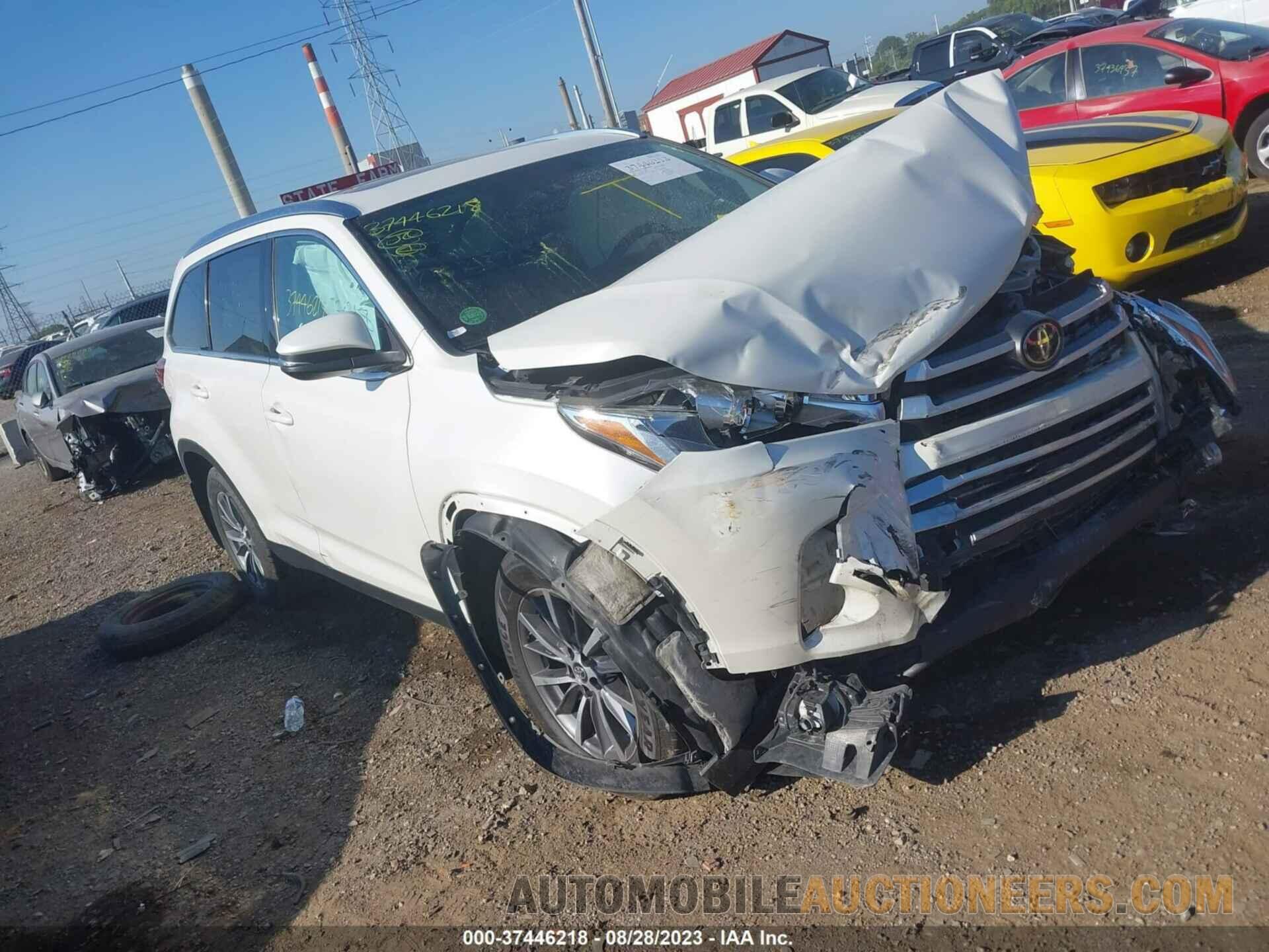 5TDJZRFH7KS614393 TOYOTA HIGHLANDER 2019