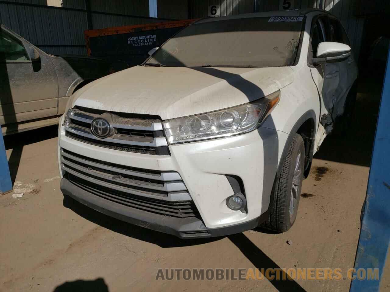 5TDJZRFH7KS713375 TOYOTA HIGHLANDER 2019