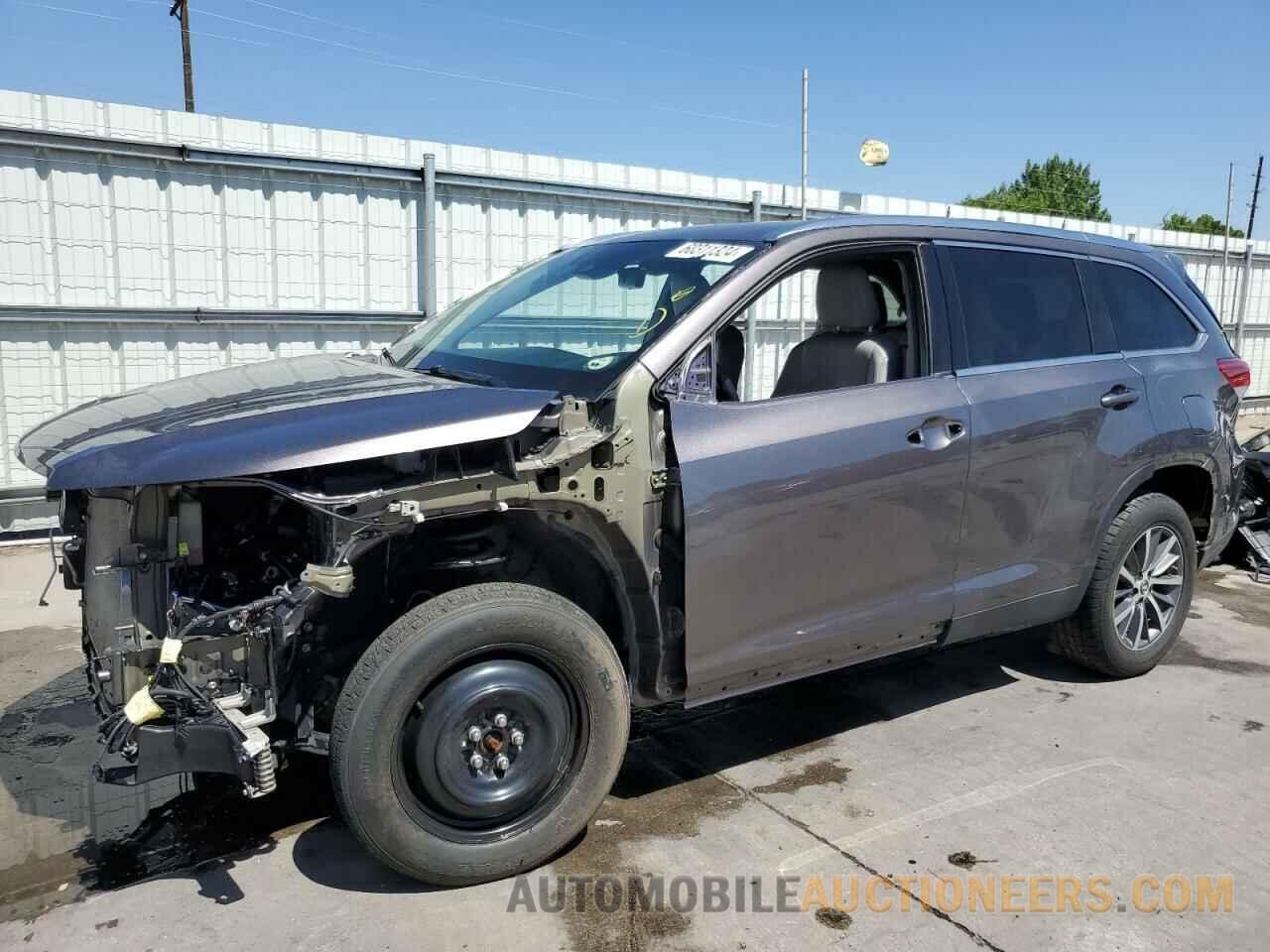 5TDJZRFH7KS950951 TOYOTA HIGHLANDER 2019