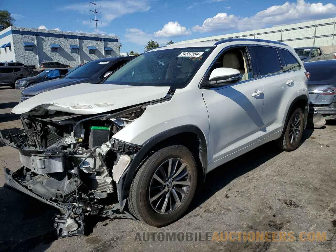 5TDJZRFH8HS358256 TOYOTA HIGHLANDER 2017