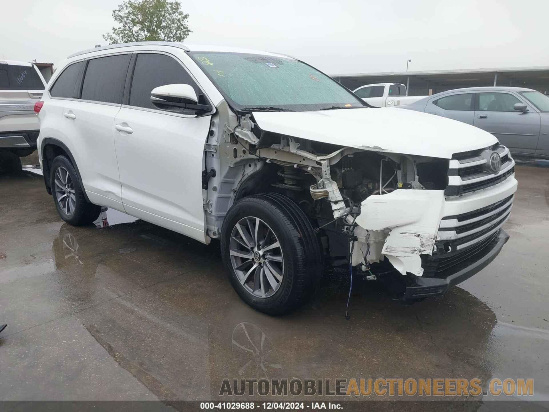 5TDJZRFH8HS367247 TOYOTA HIGHLANDER 2017