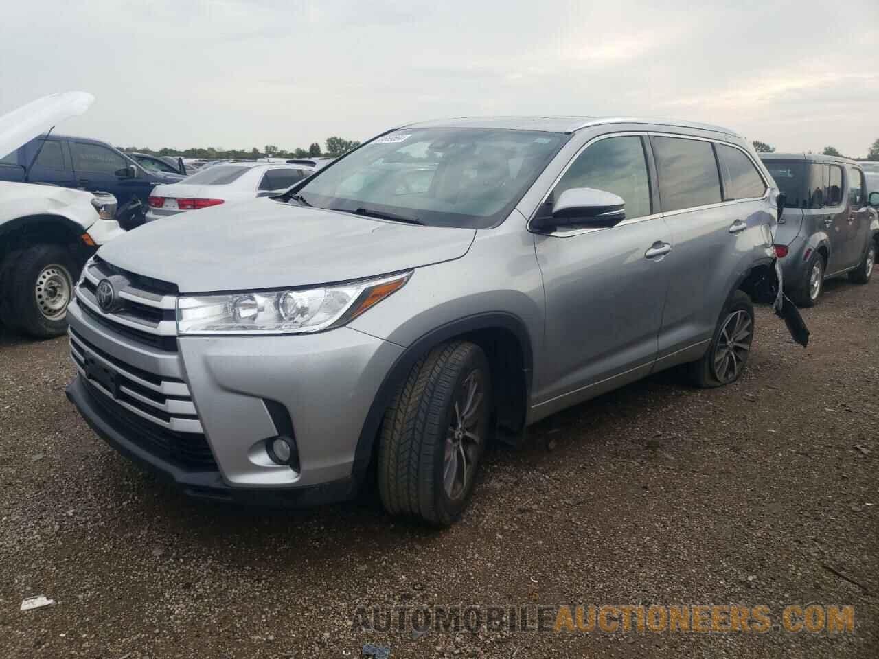 5TDJZRFH8HS383884 TOYOTA HIGHLANDER 2017