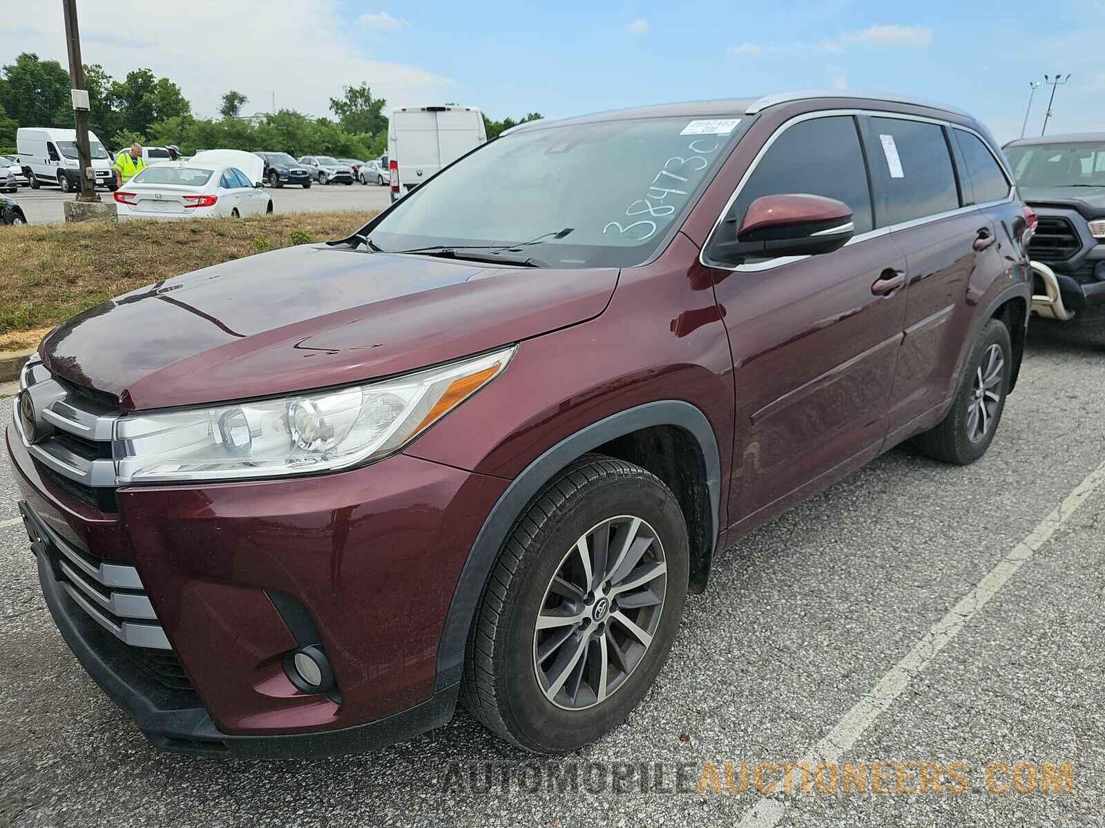 5TDJZRFH8HS384730 Toyota Highlander 2017