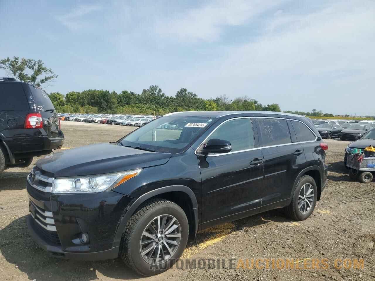 5TDJZRFH8HS397624 TOYOTA HIGHLANDER 2017