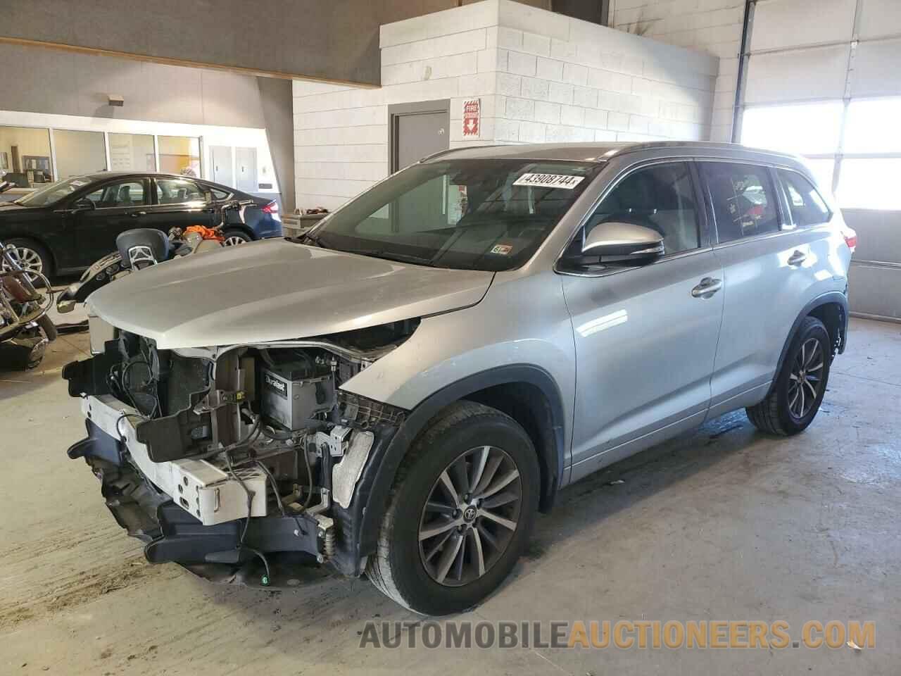 5TDJZRFH8HS401218 TOYOTA HIGHLANDER 2017