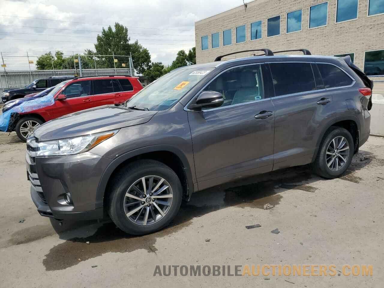 5TDJZRFH8HS410369 TOYOTA HIGHLANDER 2017