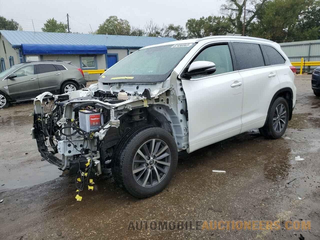 5TDJZRFH8HS414258 TOYOTA HIGHLANDER 2017