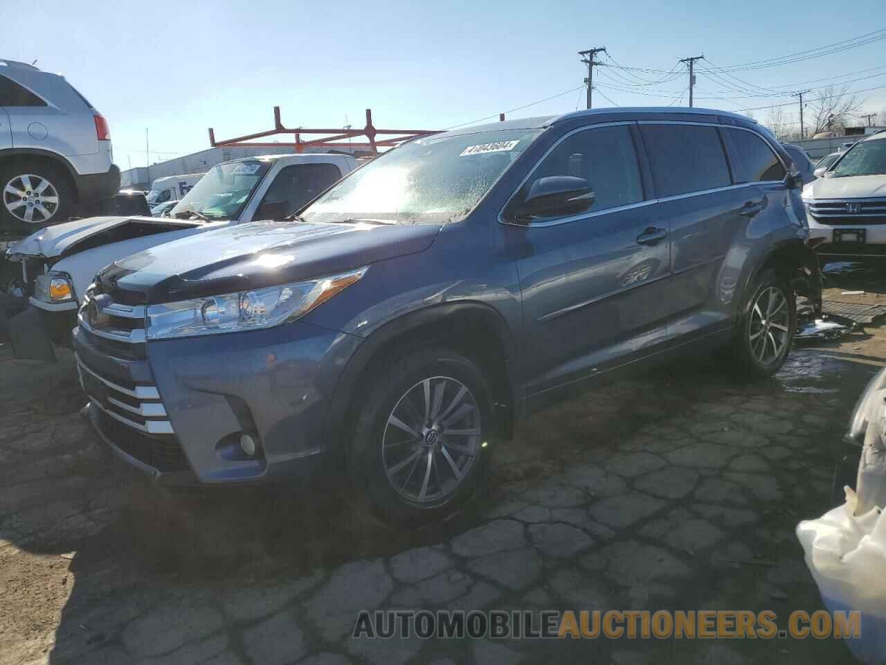 5TDJZRFH8HS437152 TOYOTA HIGHLANDER 2017