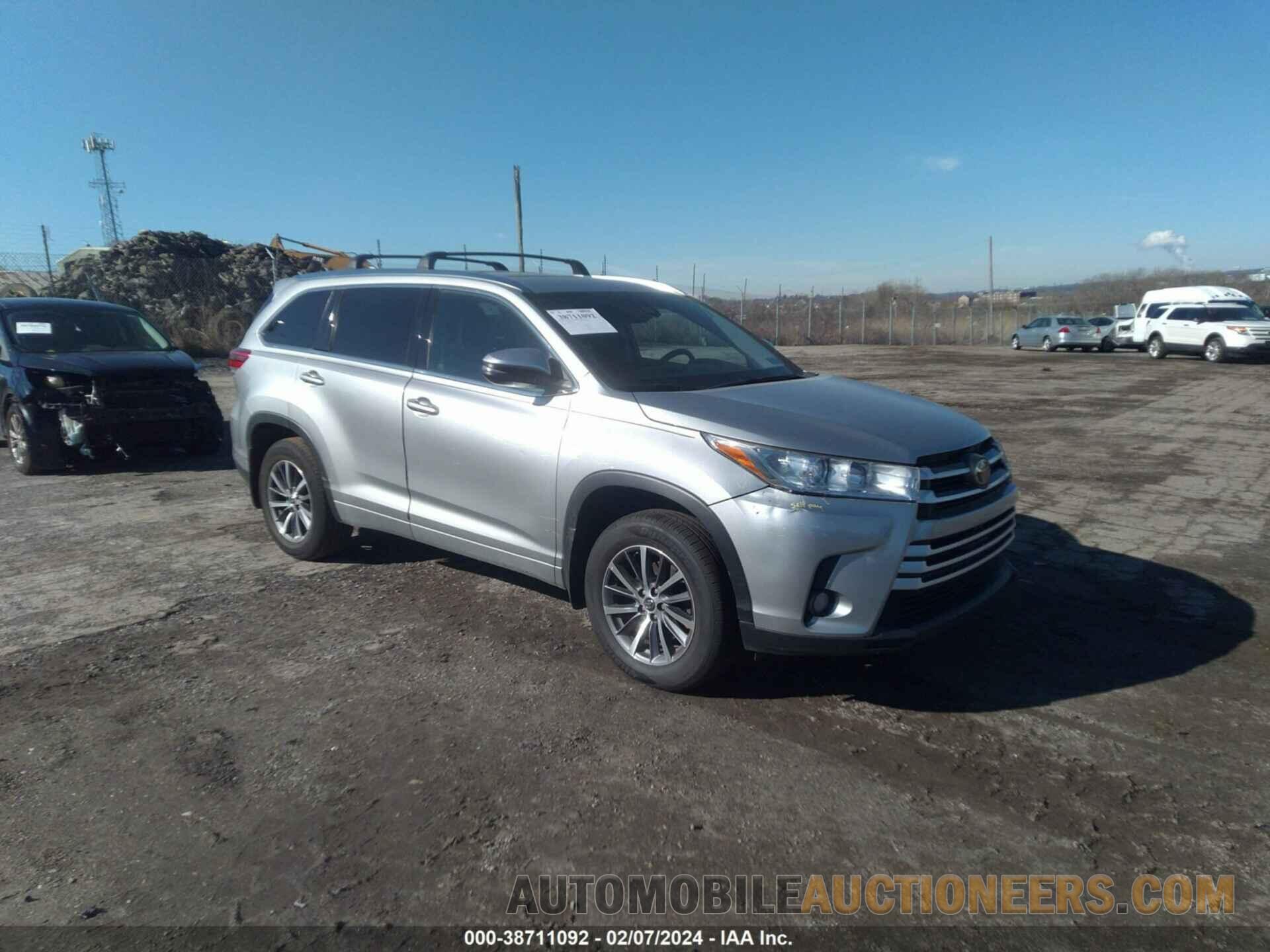 5TDJZRFH8HS510195 TOYOTA HIGHLANDER 2017