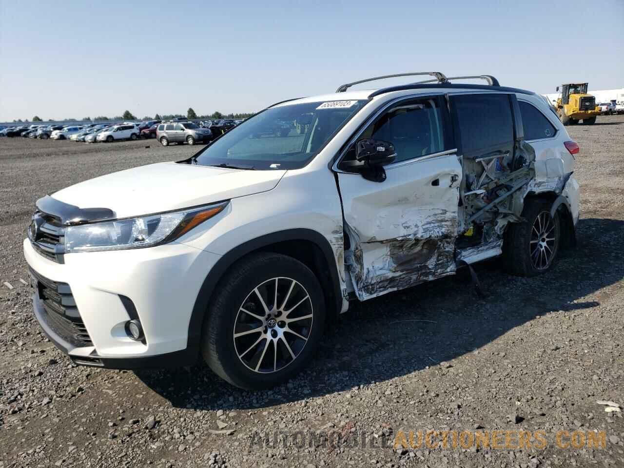 5TDJZRFH8JS546166 TOYOTA HIGHLANDER 2018