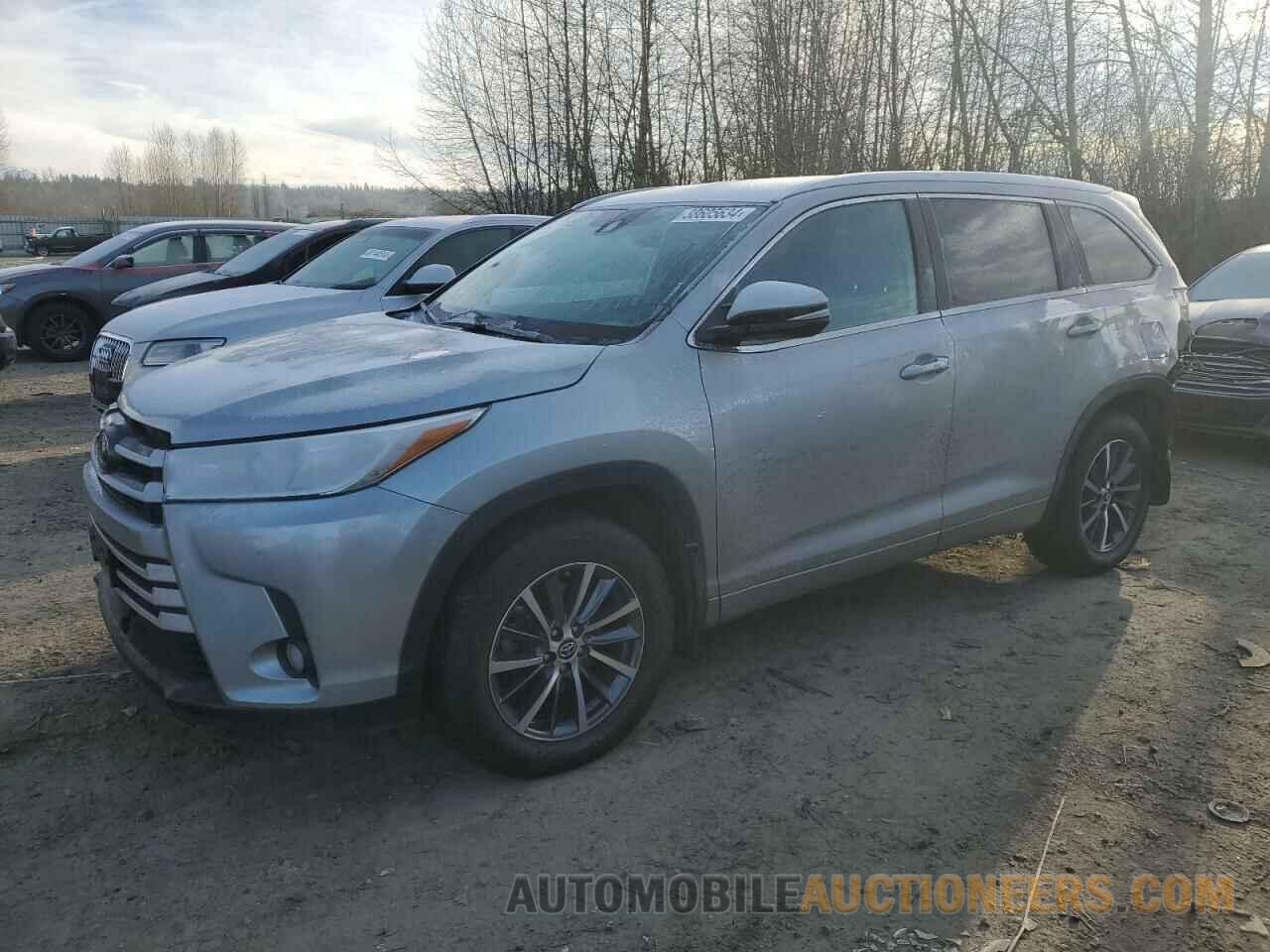 5TDJZRFH8JS546622 TOYOTA HIGHLANDER 2018