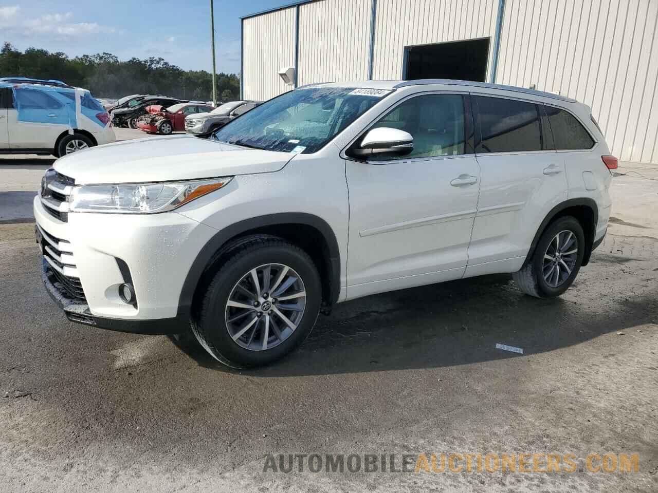 5TDJZRFH8JS552002 TOYOTA HIGHLANDER 2018