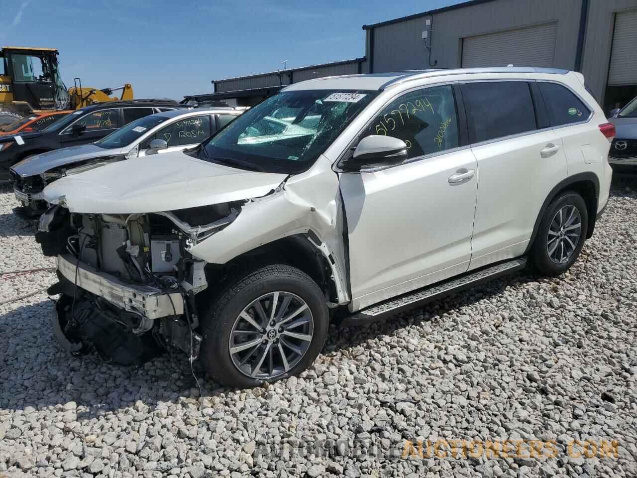 5TDJZRFH8JS555515 TOYOTA HIGHLANDER 2018