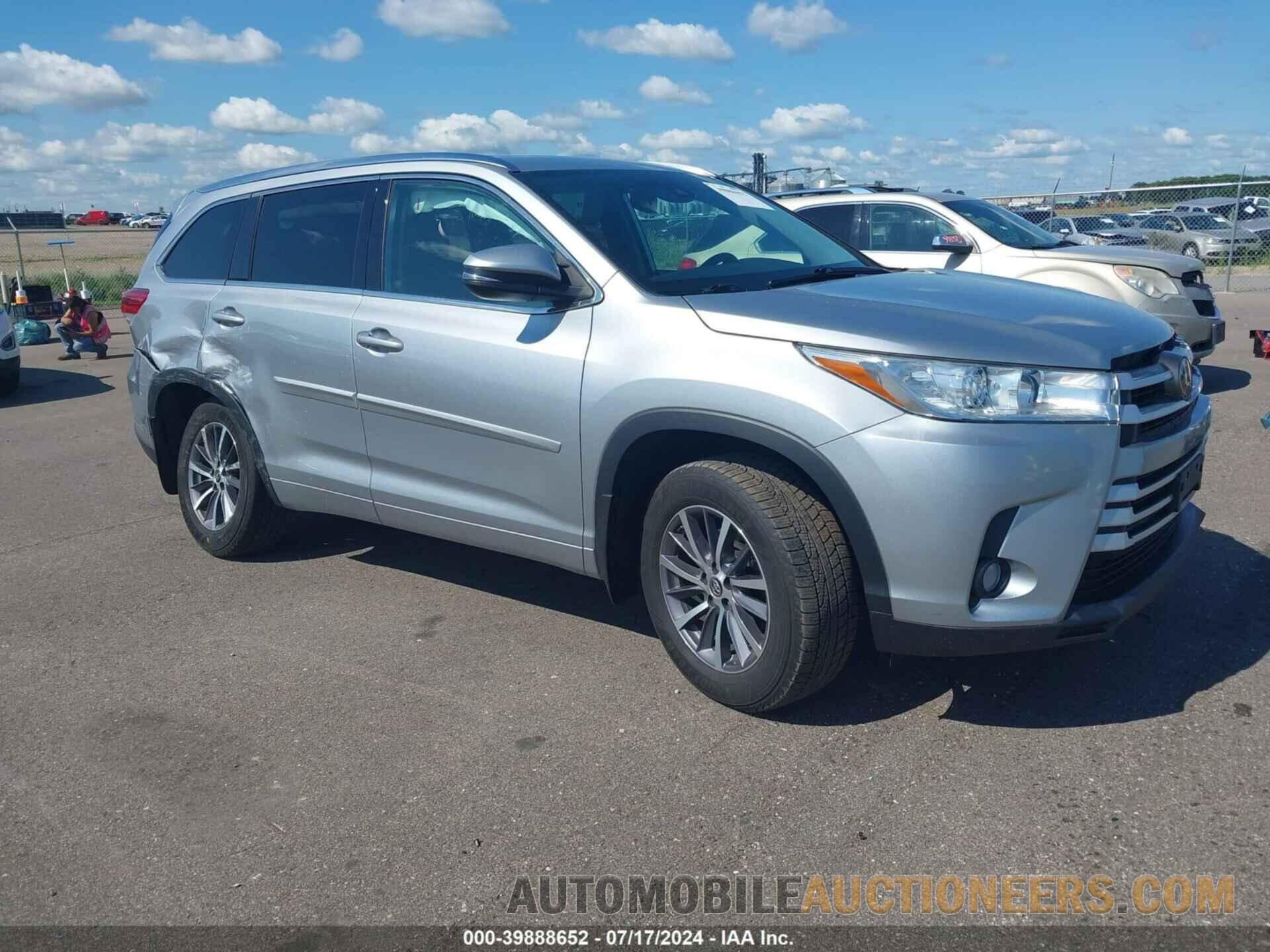 5TDJZRFH8JS808736 TOYOTA HIGHLANDER 2018