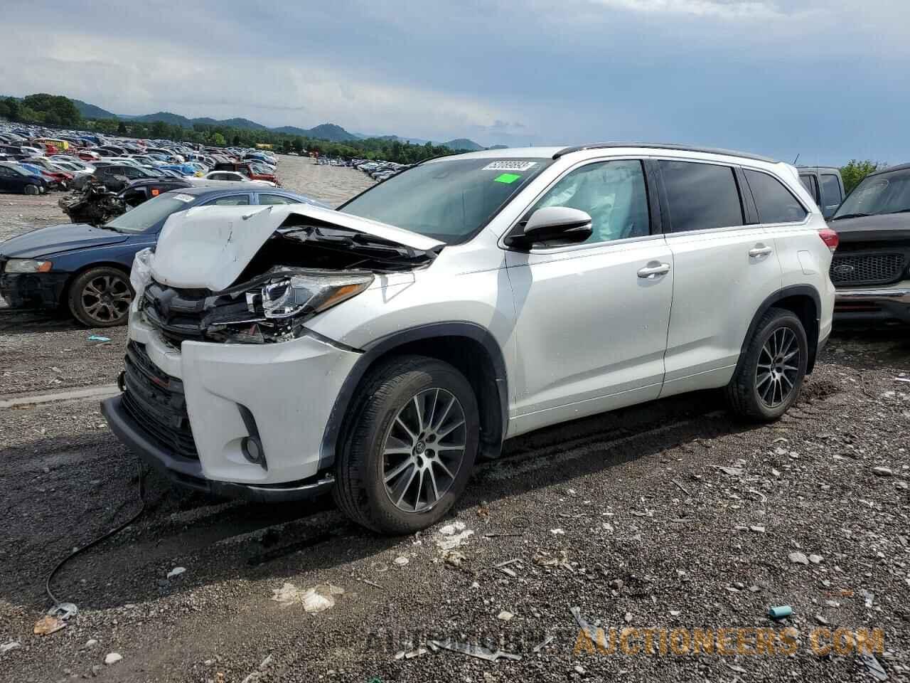 5TDJZRFH8JS851134 TOYOTA HIGHLANDER 2018