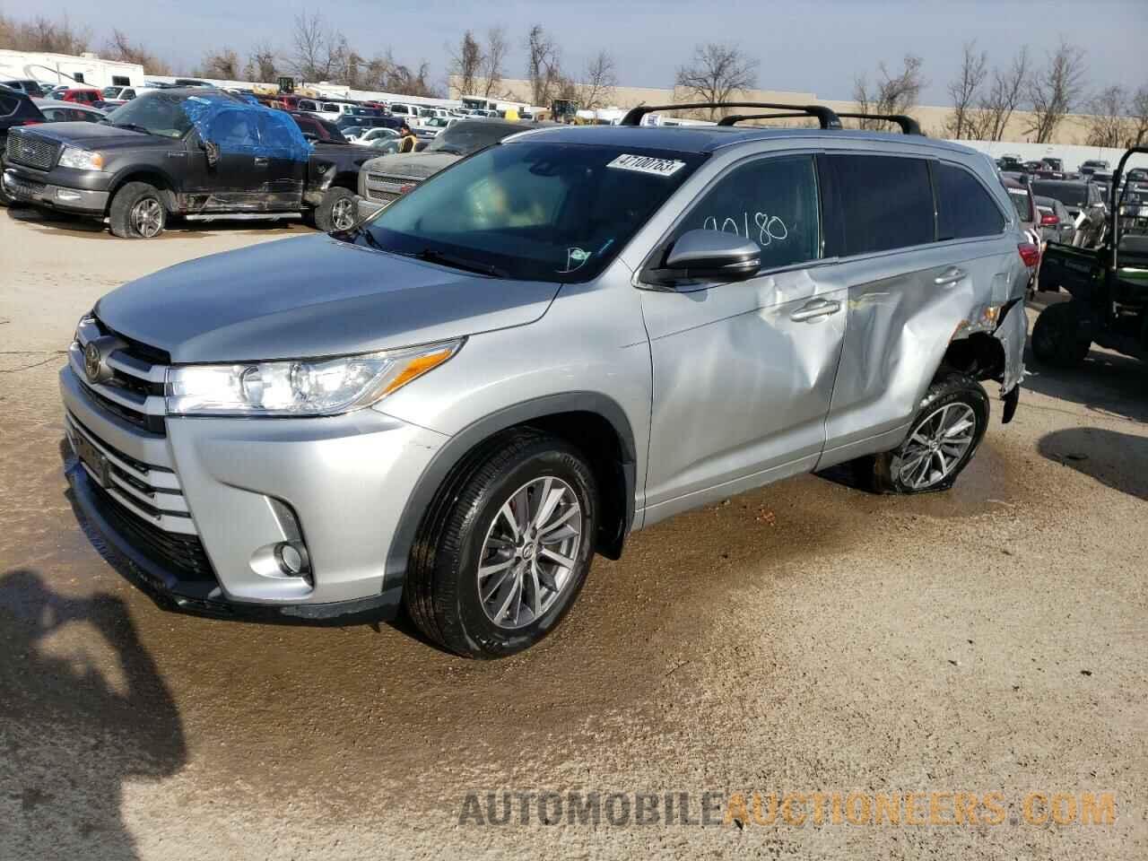 5TDJZRFH8JS858987 TOYOTA HIGHLANDER 2018