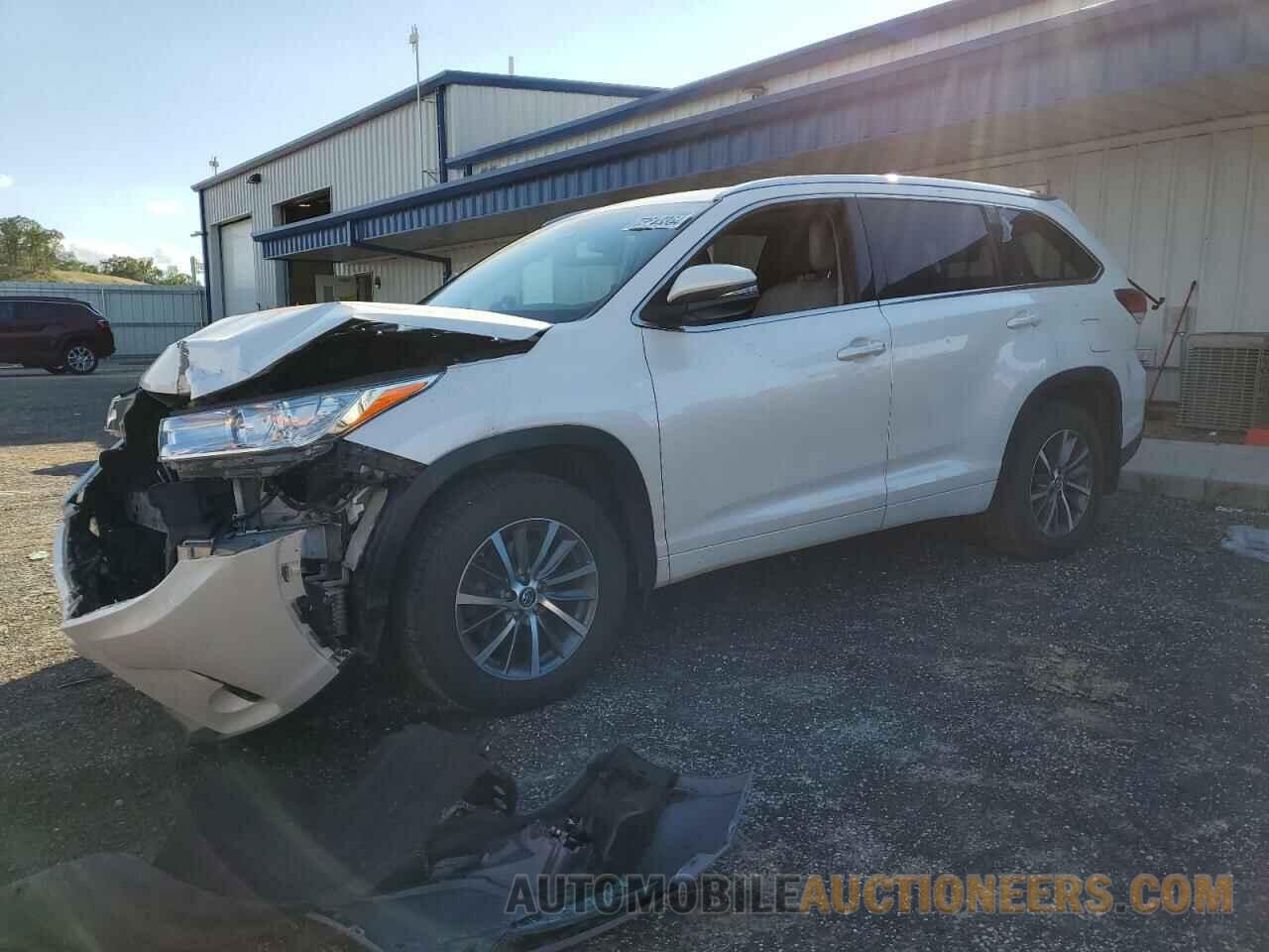 5TDJZRFH8JS866751 TOYOTA HIGHLANDER 2018