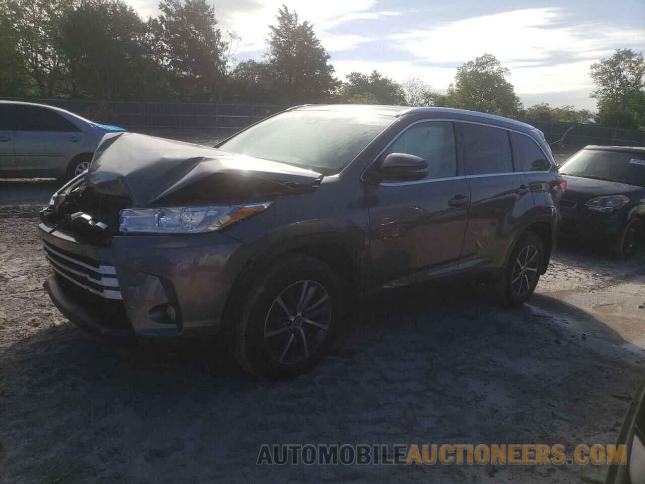 5TDJZRFH8KS562790 TOYOTA HIGHLANDER 2019