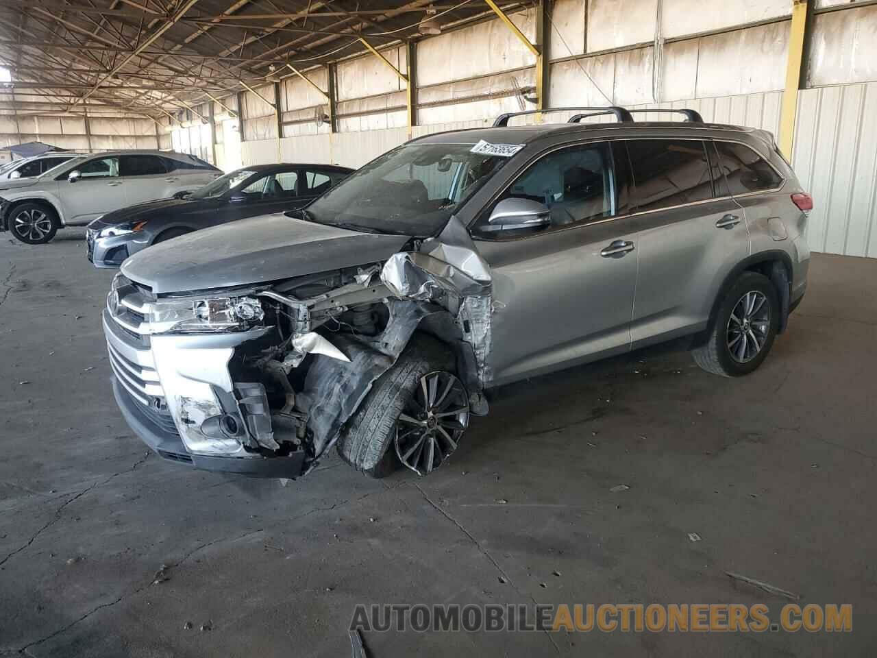 5TDJZRFH8KS576544 TOYOTA HIGHLANDER 2019