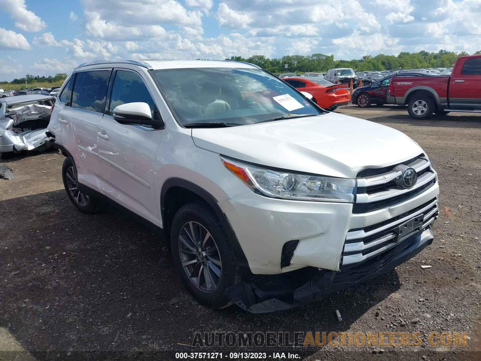 5TDJZRFH8KS577600 TOYOTA HIGHLANDER 2019