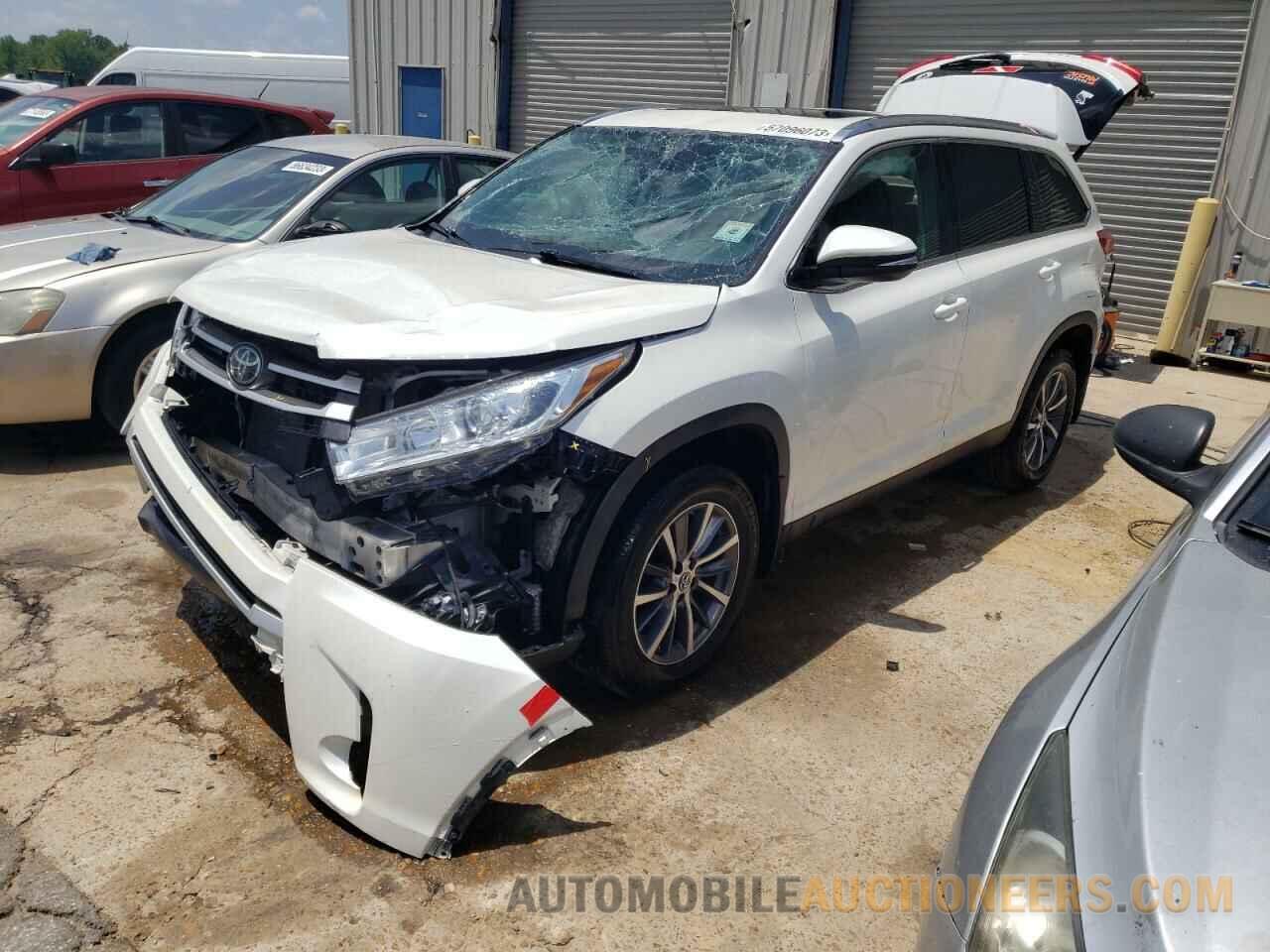 5TDJZRFH8KS577662 TOYOTA HIGHLANDER 2019