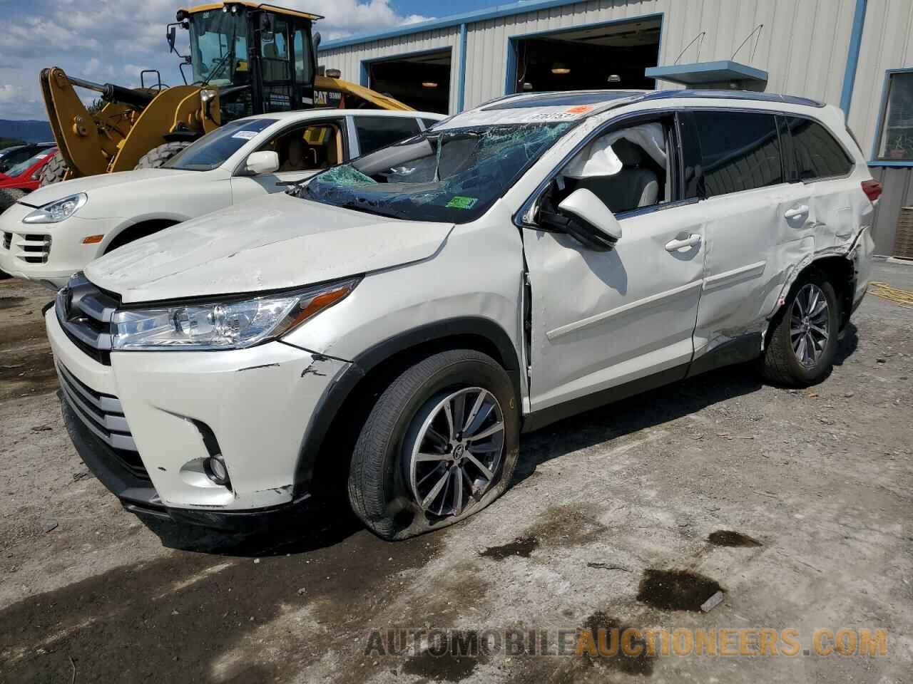 5TDJZRFH8KS579170 TOYOTA HIGHLANDER 2019