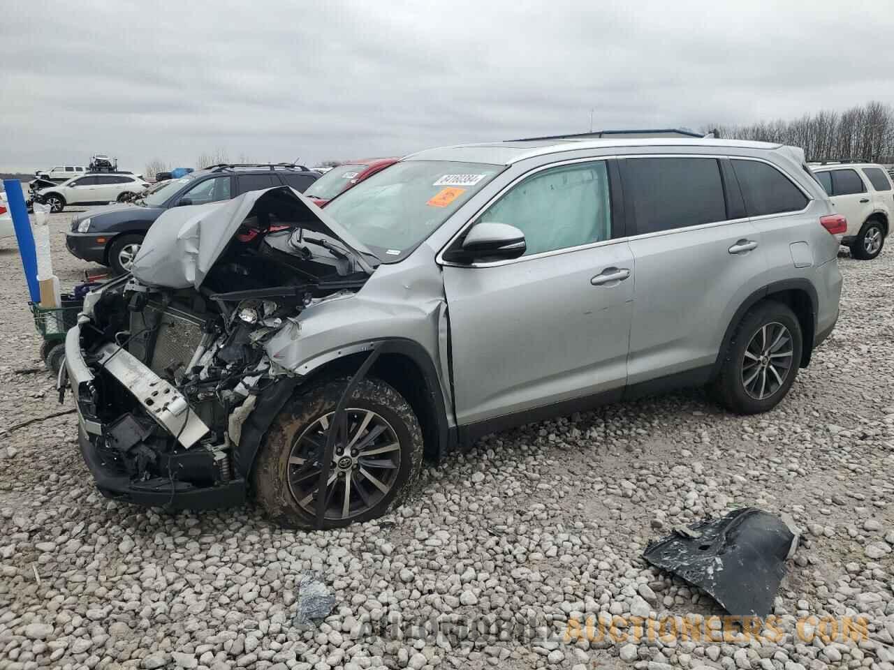 5TDJZRFH8KS581713 TOYOTA HIGHLANDER 2019