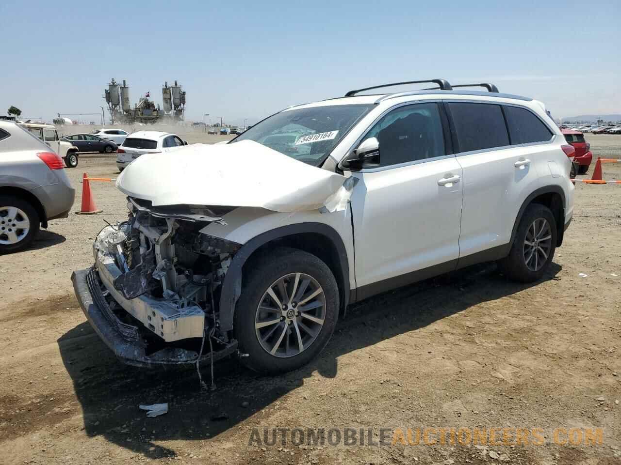 5TDJZRFH8KS596888 TOYOTA HIGHLANDER 2019