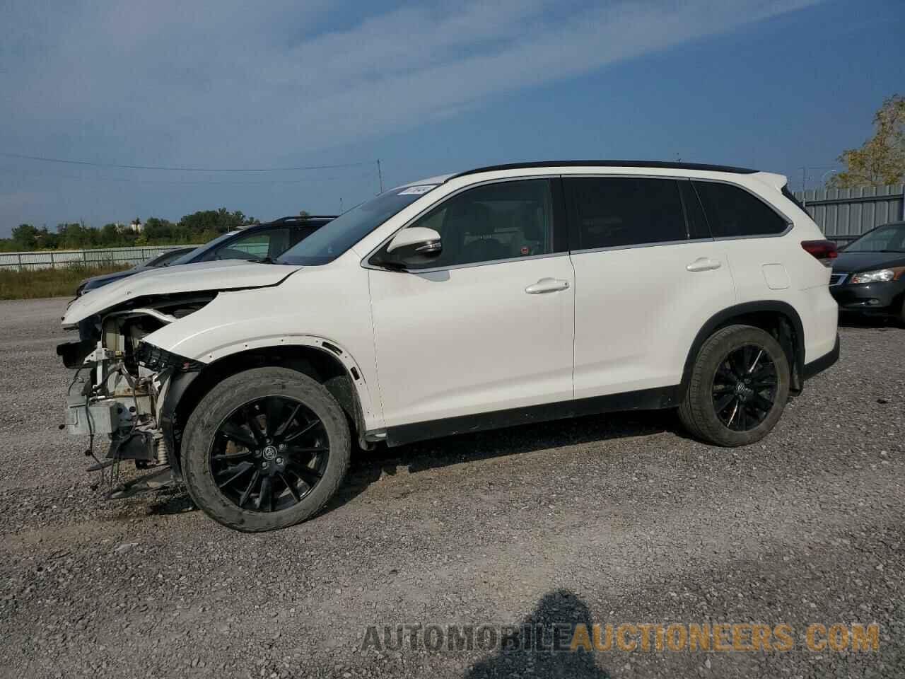 5TDJZRFH8KS598592 TOYOTA HIGHLANDER 2019