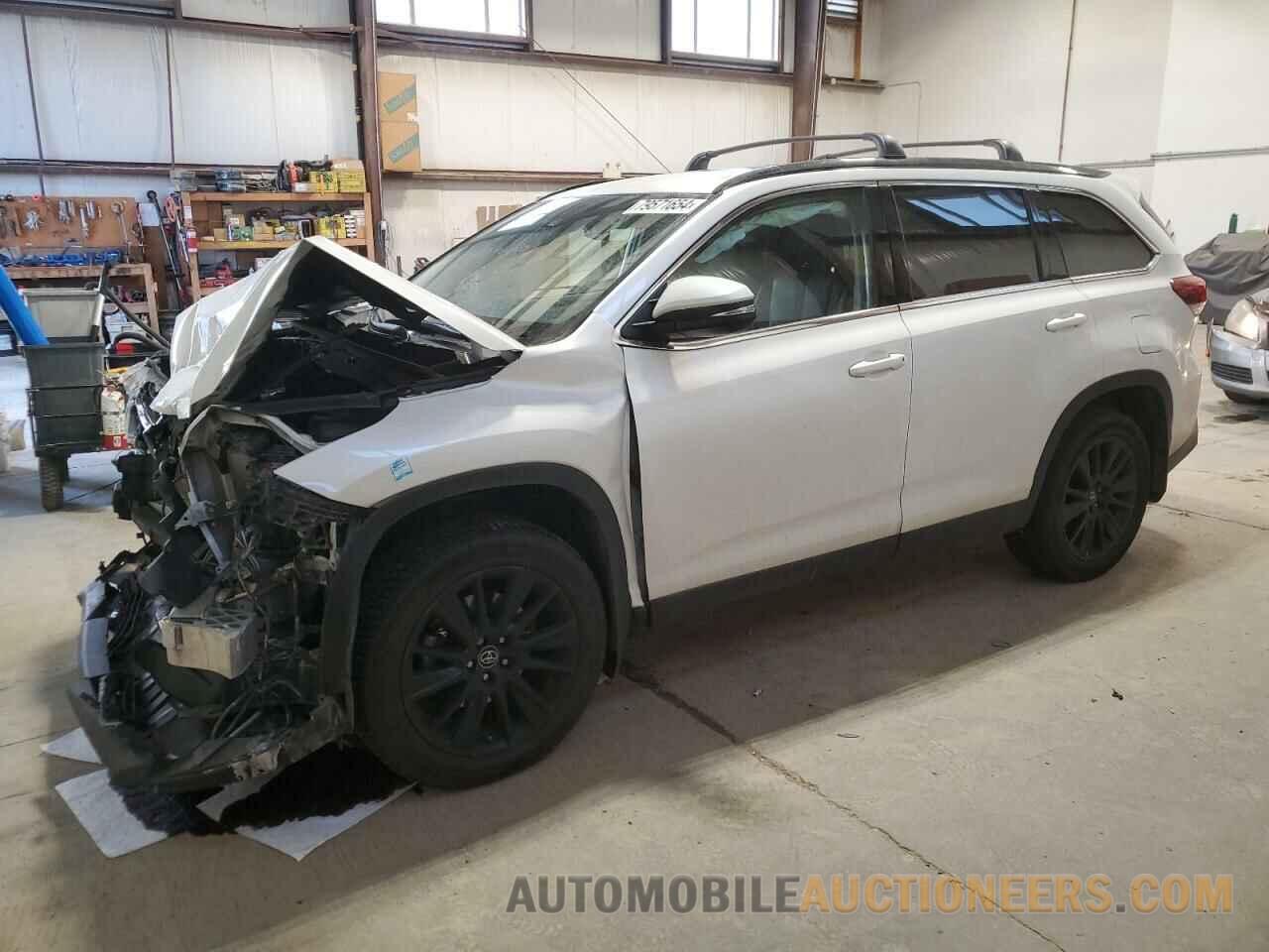 5TDJZRFH8KS600261 TOYOTA HIGHLANDER 2019