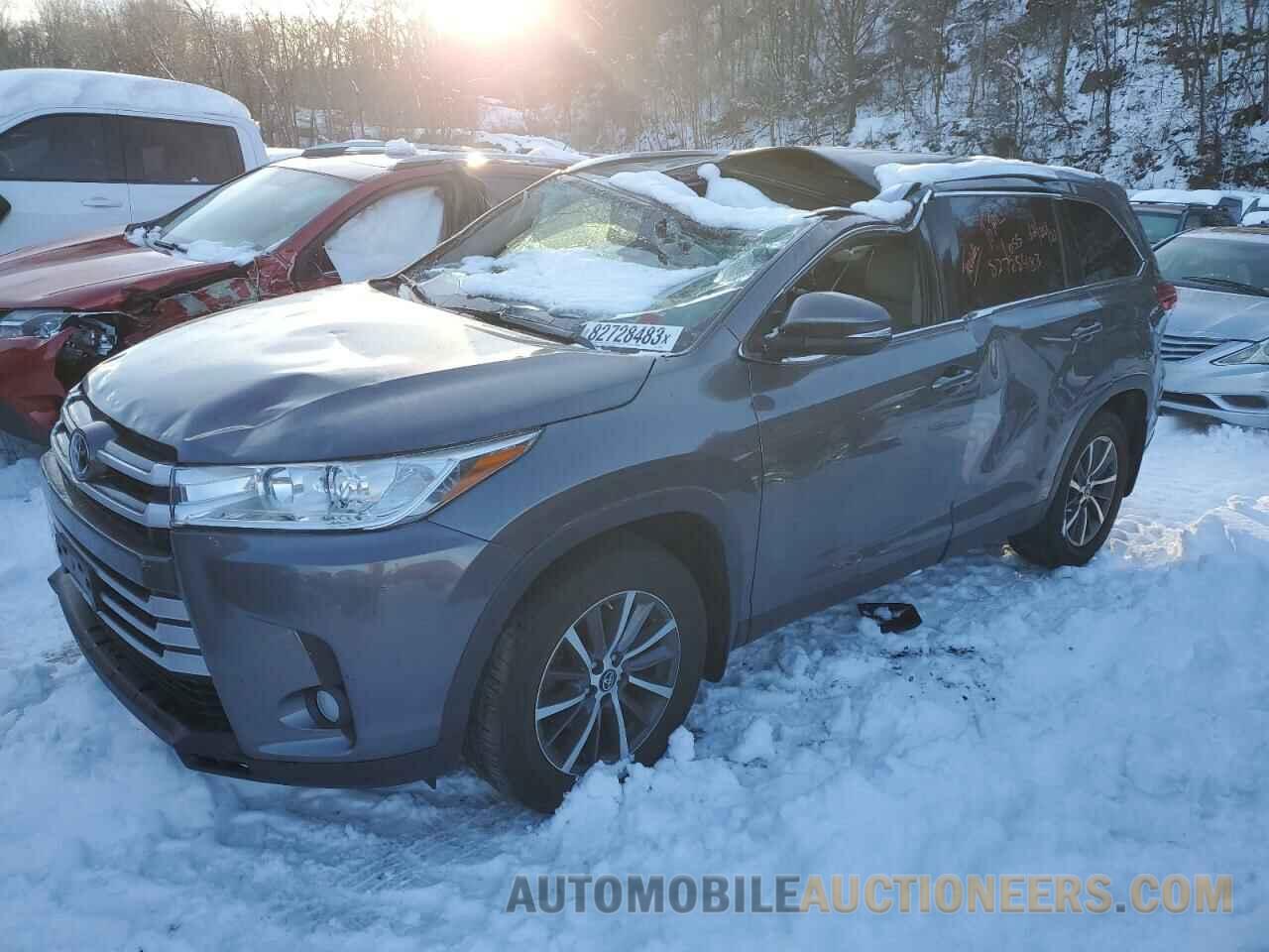 5TDJZRFH8KS604990 TOYOTA HIGHLANDER 2019