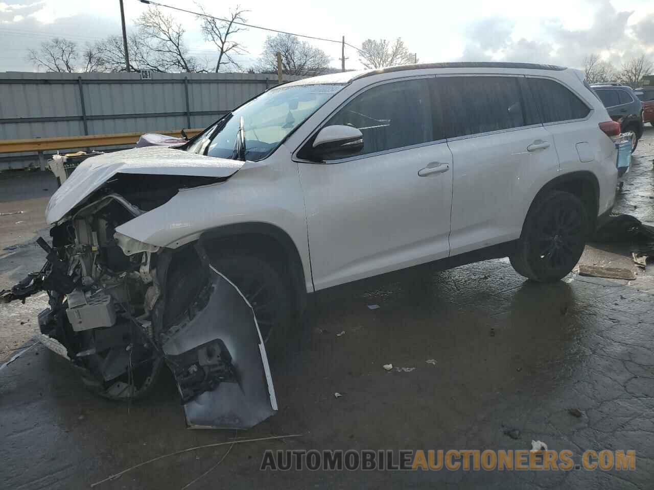 5TDJZRFH8KS613852 TOYOTA HIGHLANDER 2019