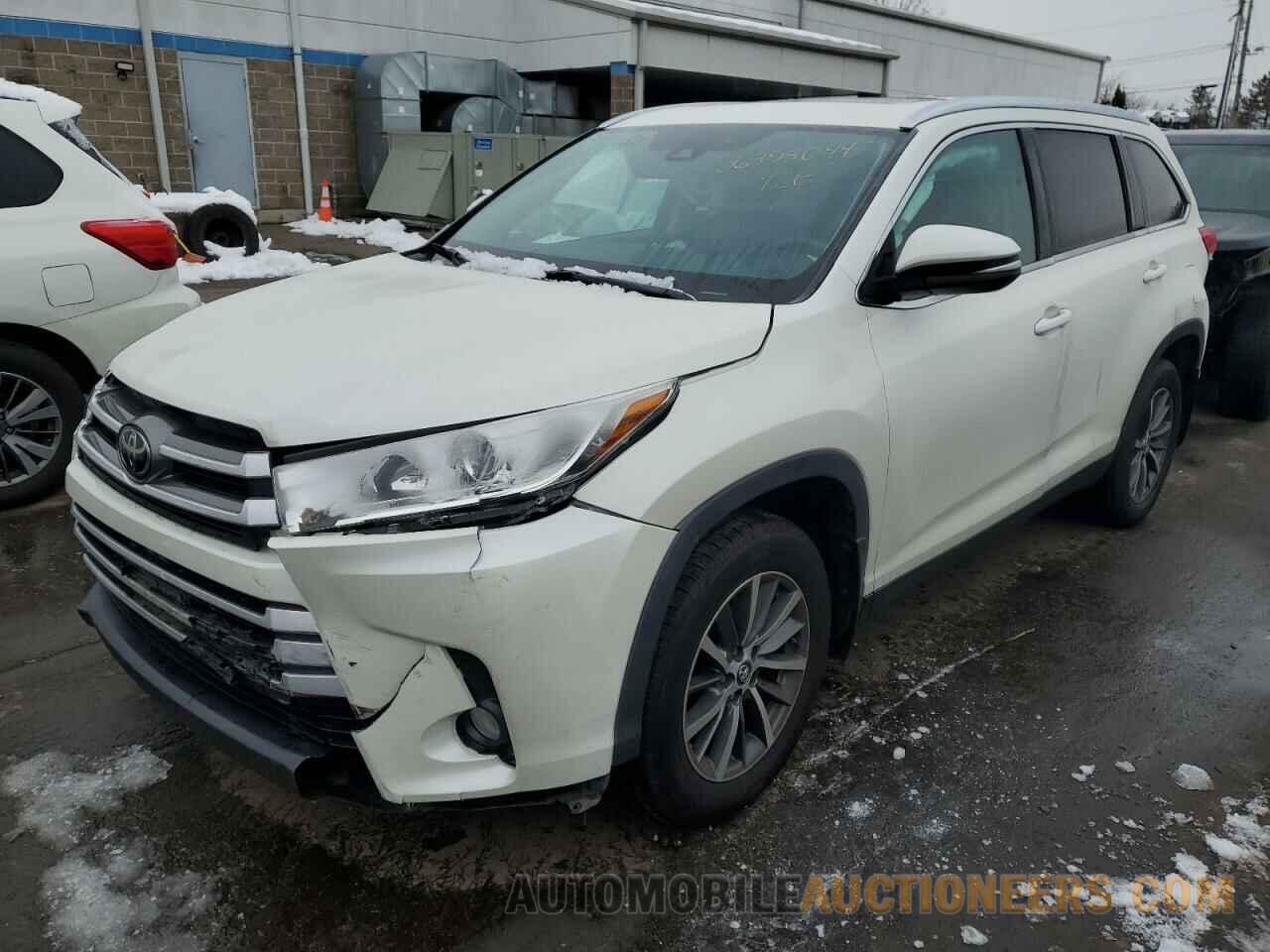 5TDJZRFH8KS622065 TOYOTA HIGHLANDER 2019