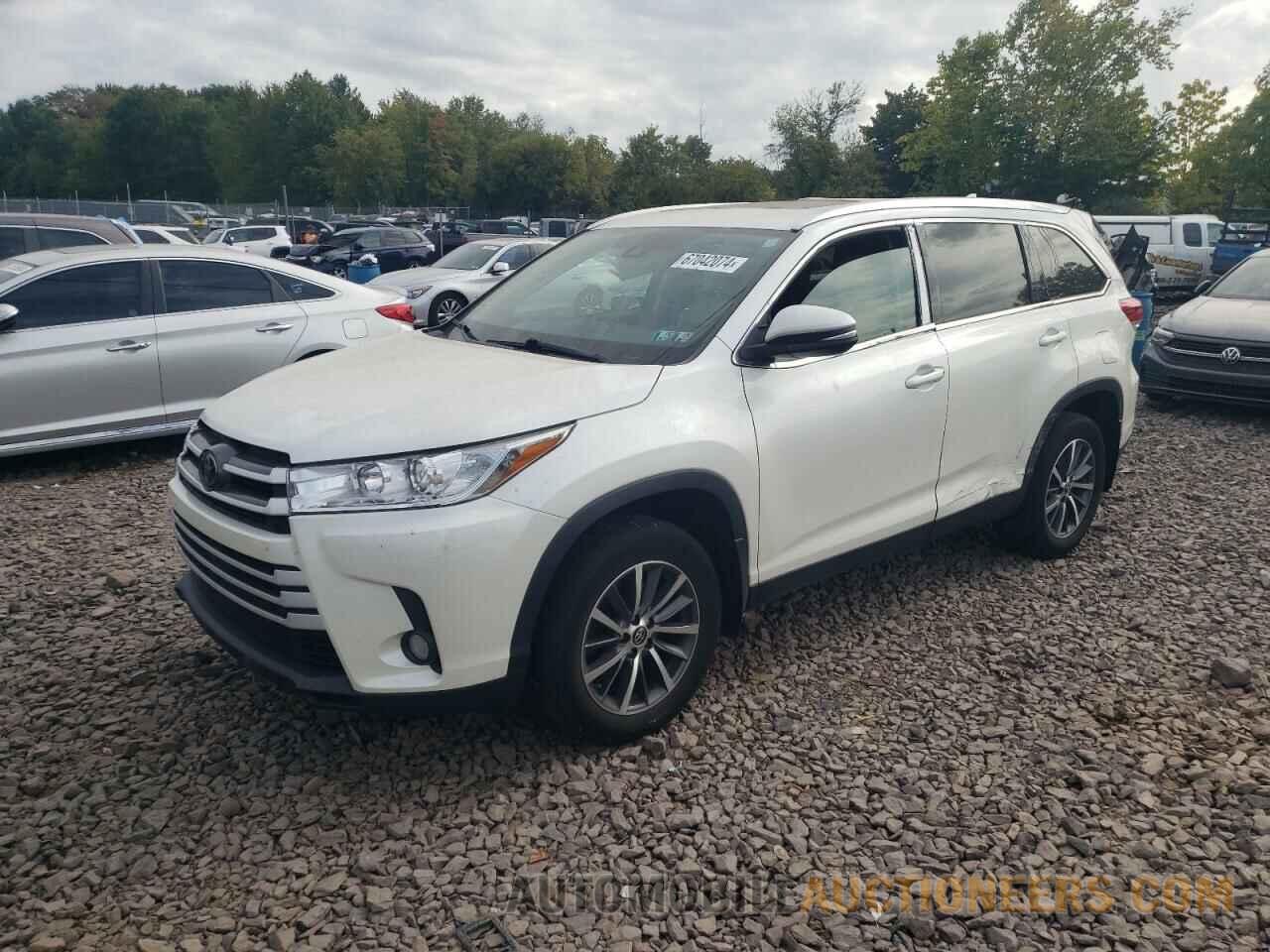 5TDJZRFH8KS917473 TOYOTA HIGHLANDER 2019